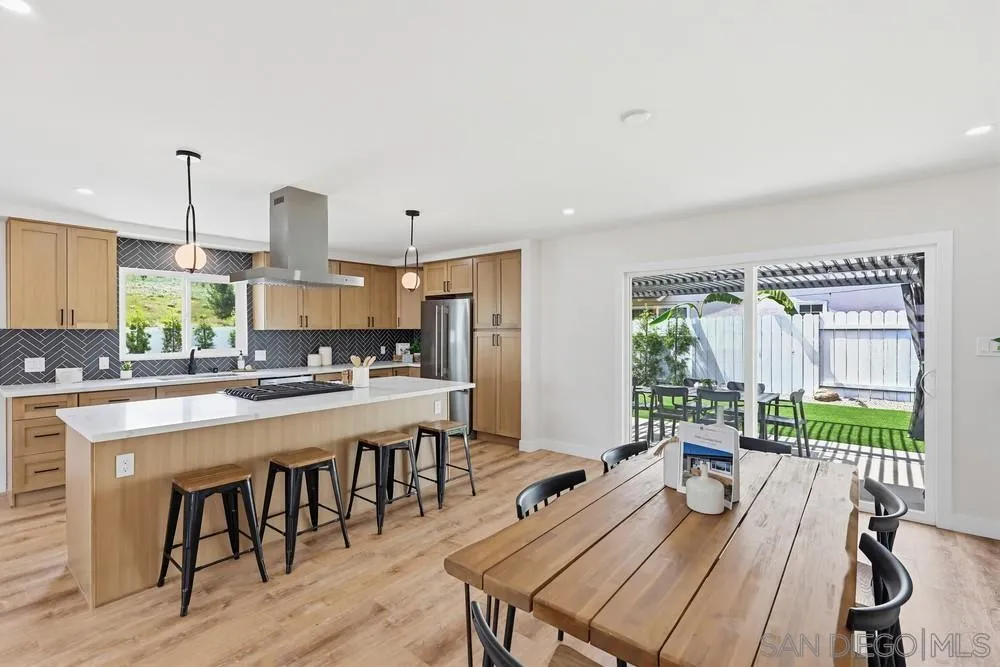 https://cdn.realtyfeed.com/cdn/127/260007511/ad289884c1059eaa6f7eb000a979cc6d.webp