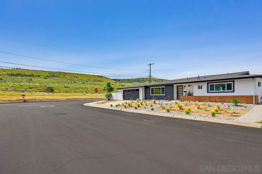 https://cdn.realtyfeed.com/cdn/127/260007511/dd893eafaf5c0a696f44b1d21194bbb5.webp
