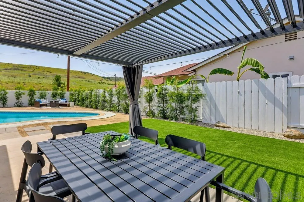 https://cdn.realtyfeed.com/cdn/127/260007511/ec303394a6f8d61563372d8e2e9252fa.webp