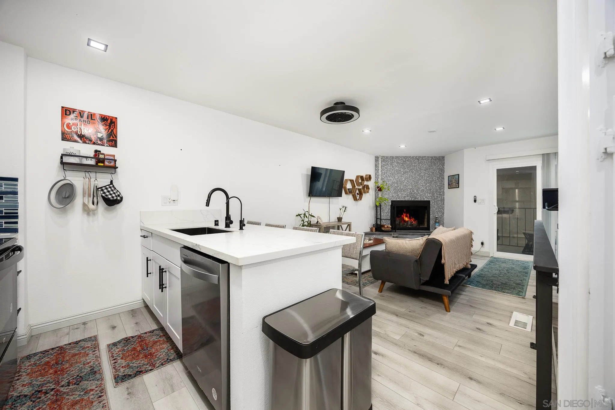 Photo #8: 260007513 Listing: Photo #8