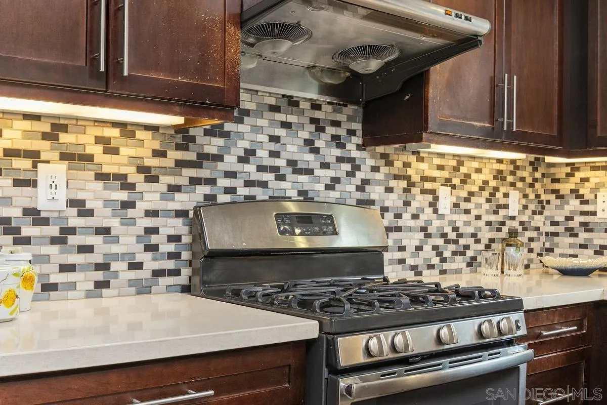 Photo #14: 260007516 Listing: Photo #14