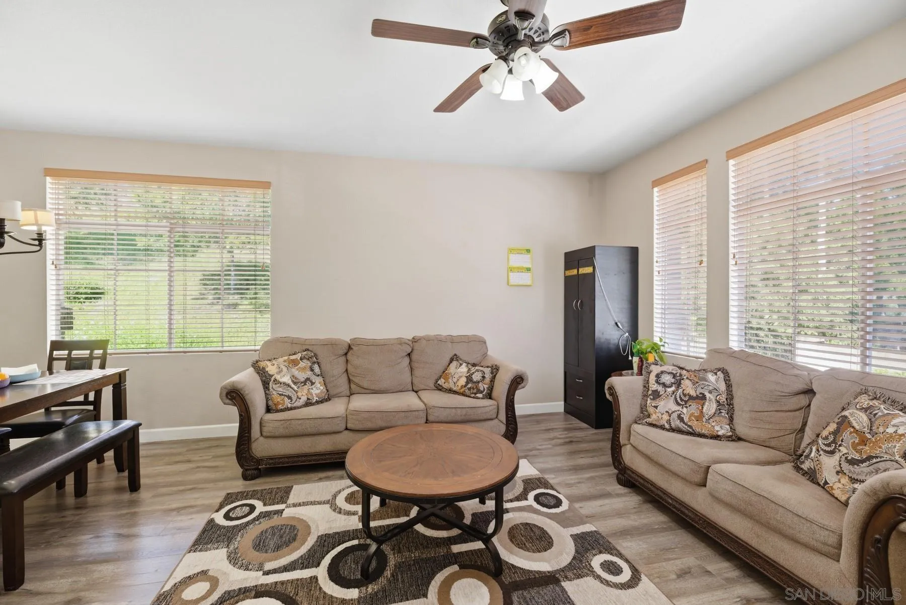 https://cdn.realtyfeed.com/cdn/127/260007519/86ea2545703cdf5c5cb85a7cb7c8004b.webp