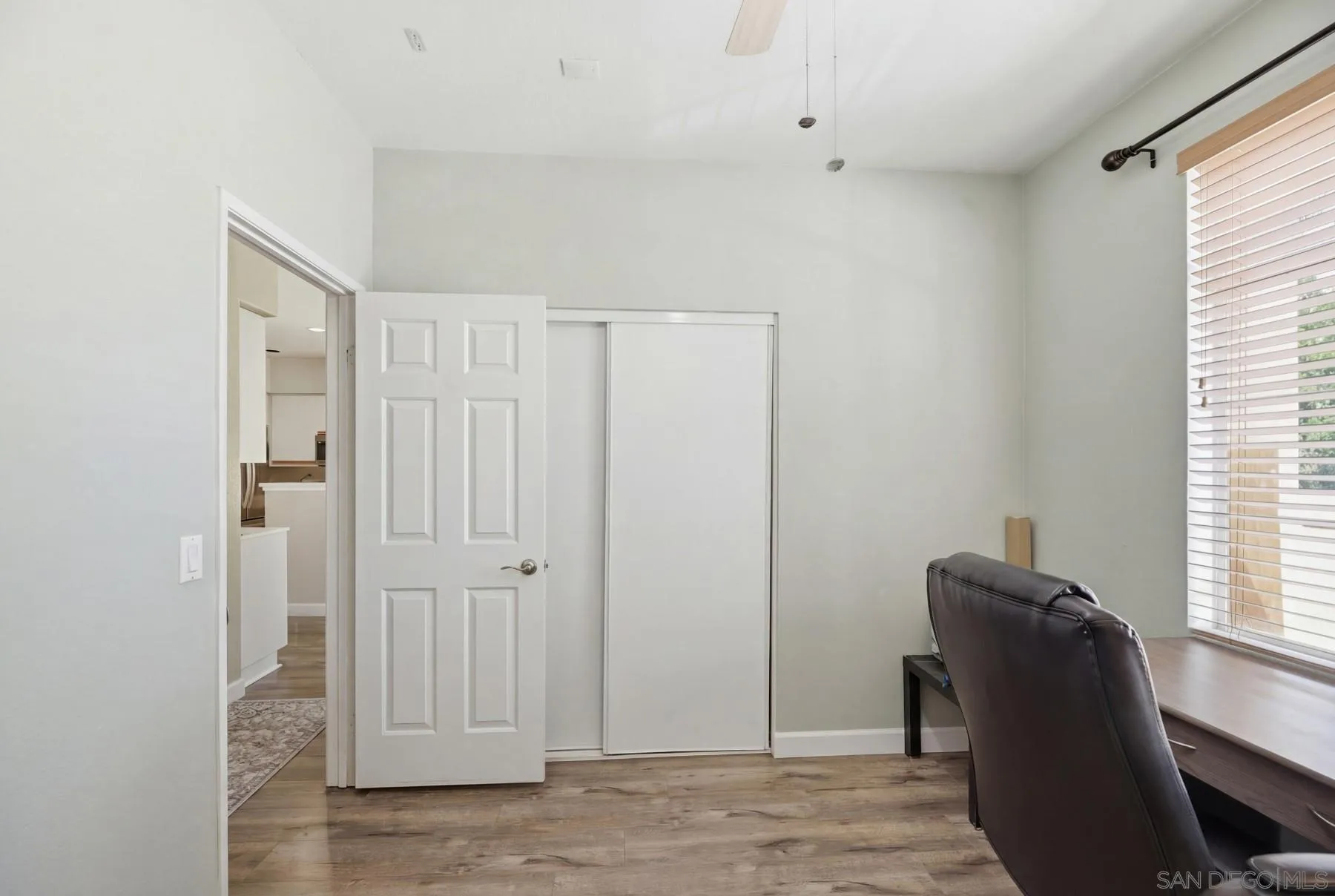 https://cdn.realtyfeed.com/cdn/127/260007519/8d6f54f5bb18b44b832d502a03215708.webp