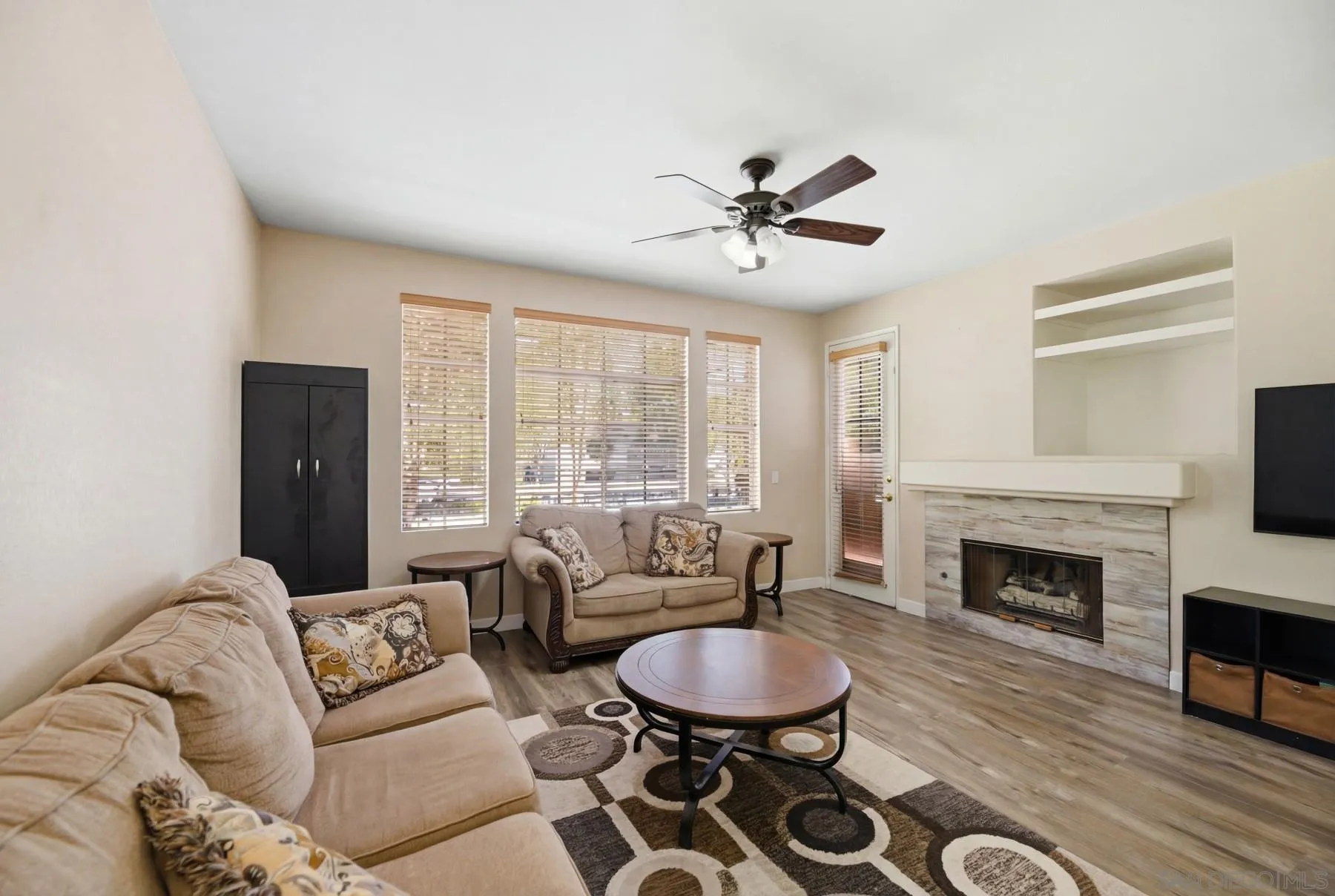 https://cdn.realtyfeed.com/cdn/127/260007519/902109d2e5465a3cd093076177d1a59a.webp