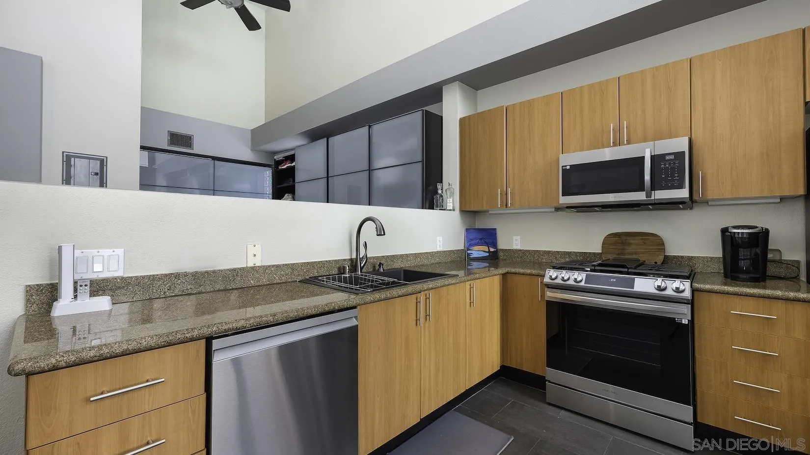 https://cdn.realtyfeed.com/cdn/127/260007522/1003eb6551fa6be7f2bd3bbde930f729.webp