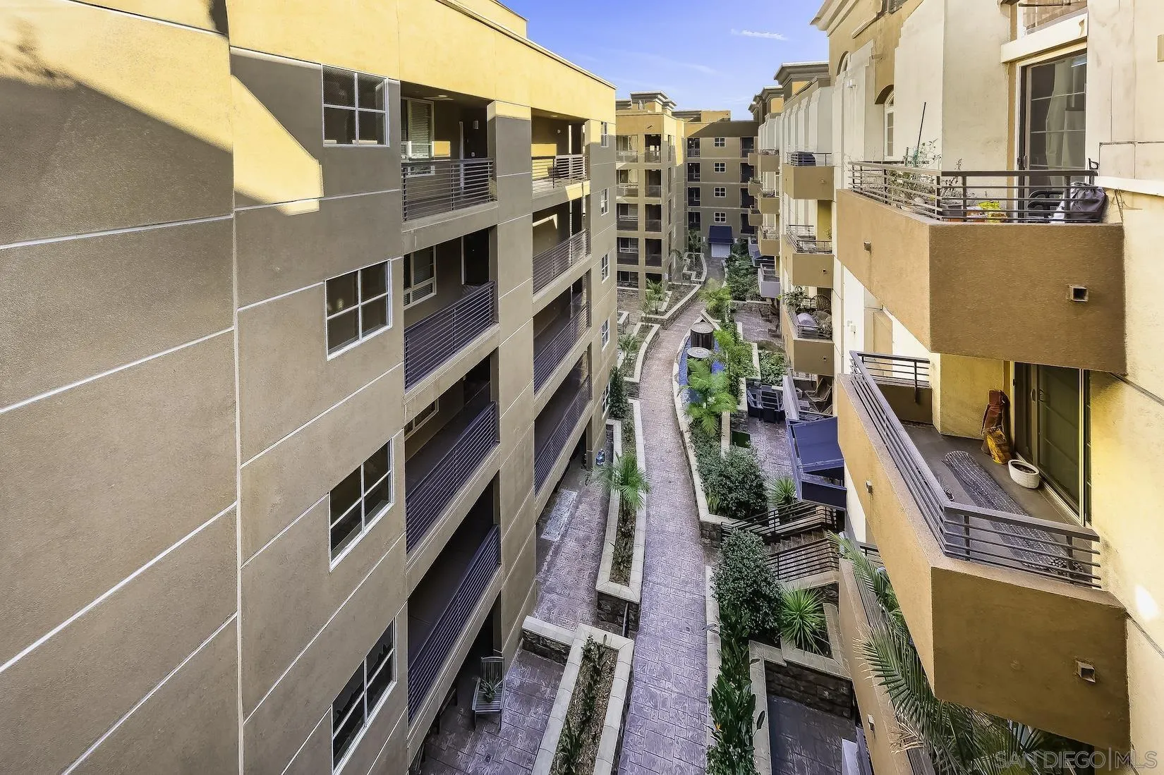 https://cdn.realtyfeed.com/cdn/127/260007522/91d1811b6c6d3eafdb4207b1ce7b0252.webp