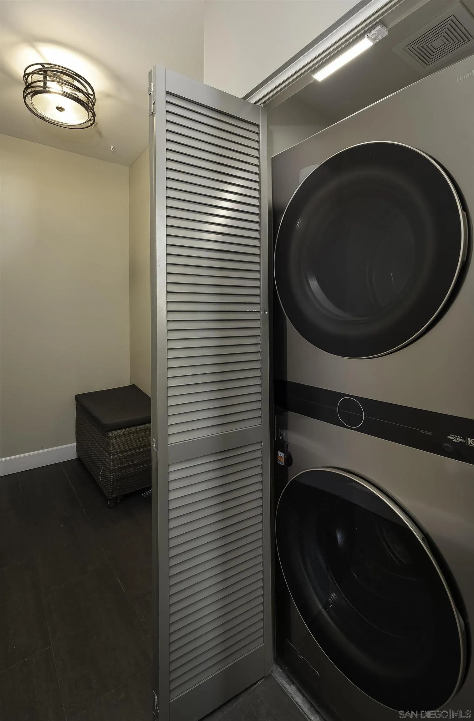 https://cdn.realtyfeed.com/cdn/127/260007522/a7e9ffeea33a2e29775635bef141eee1.webp