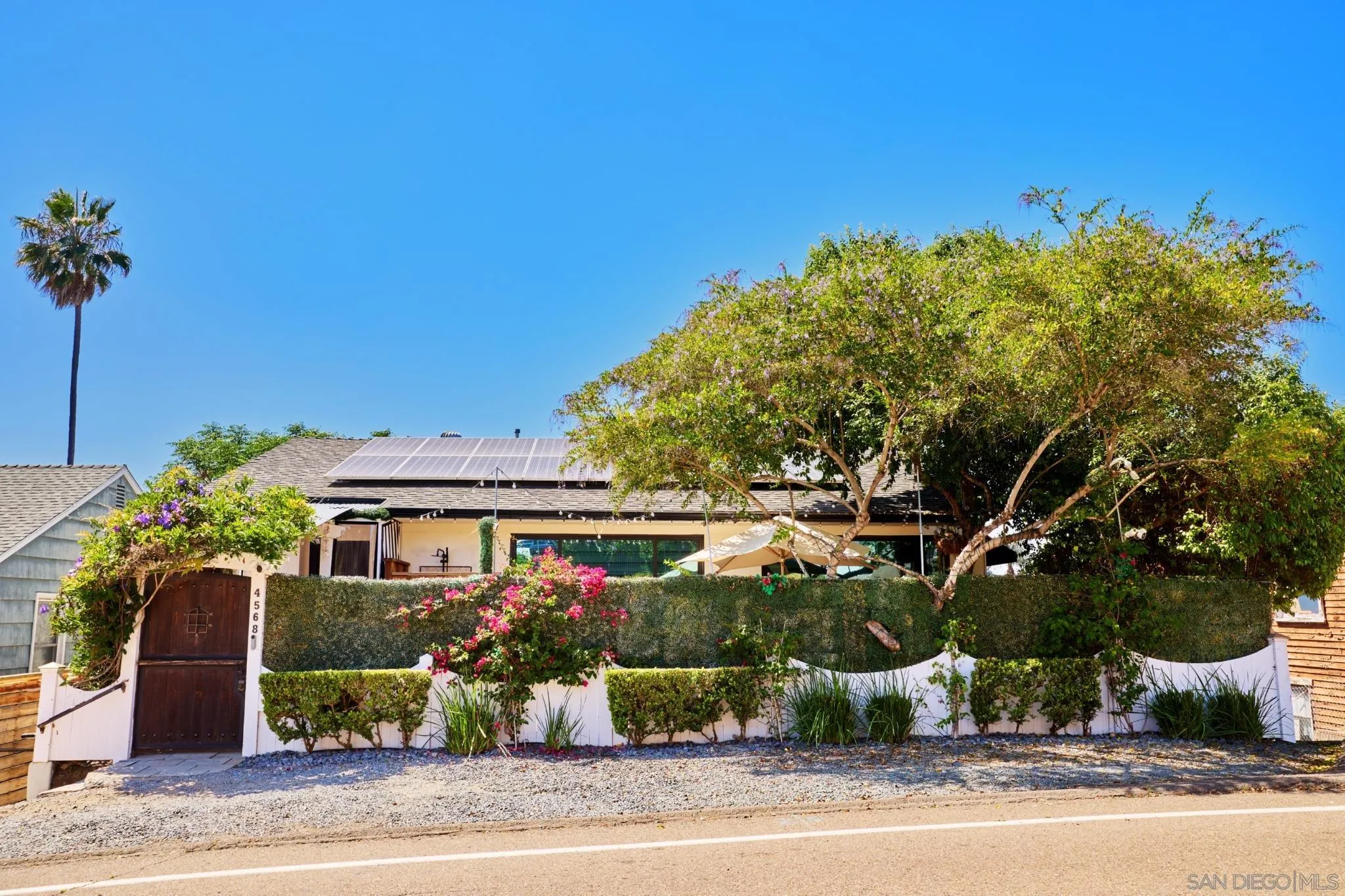 https://cdn.realtyfeed.com/cdn/127/260007525/839db4ca039bdaf9d383541ea50b1261.webp