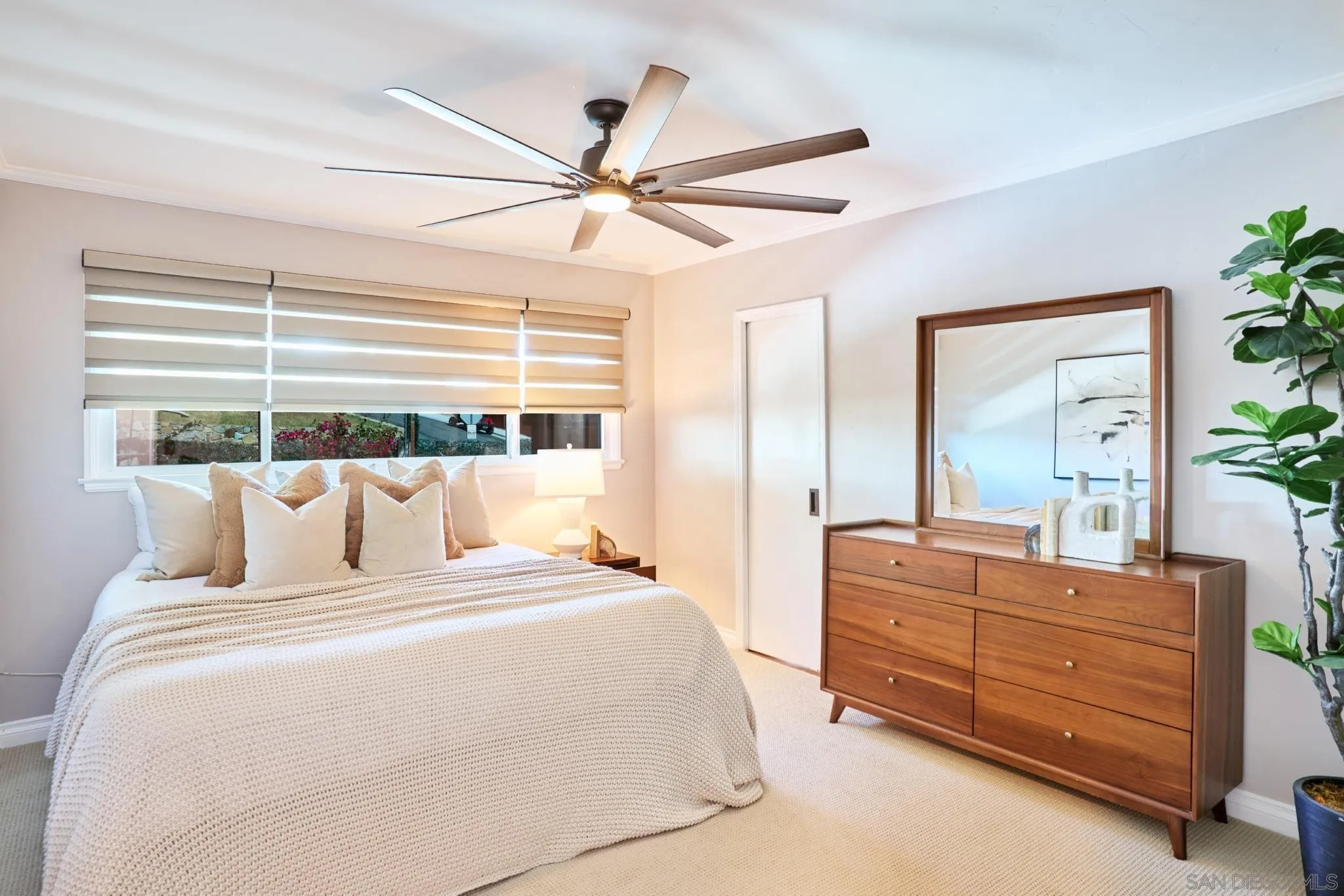 https://cdn.realtyfeed.com/cdn/127/260007525/9df9fe27f2f3b91631ae90549b03cc09.webp