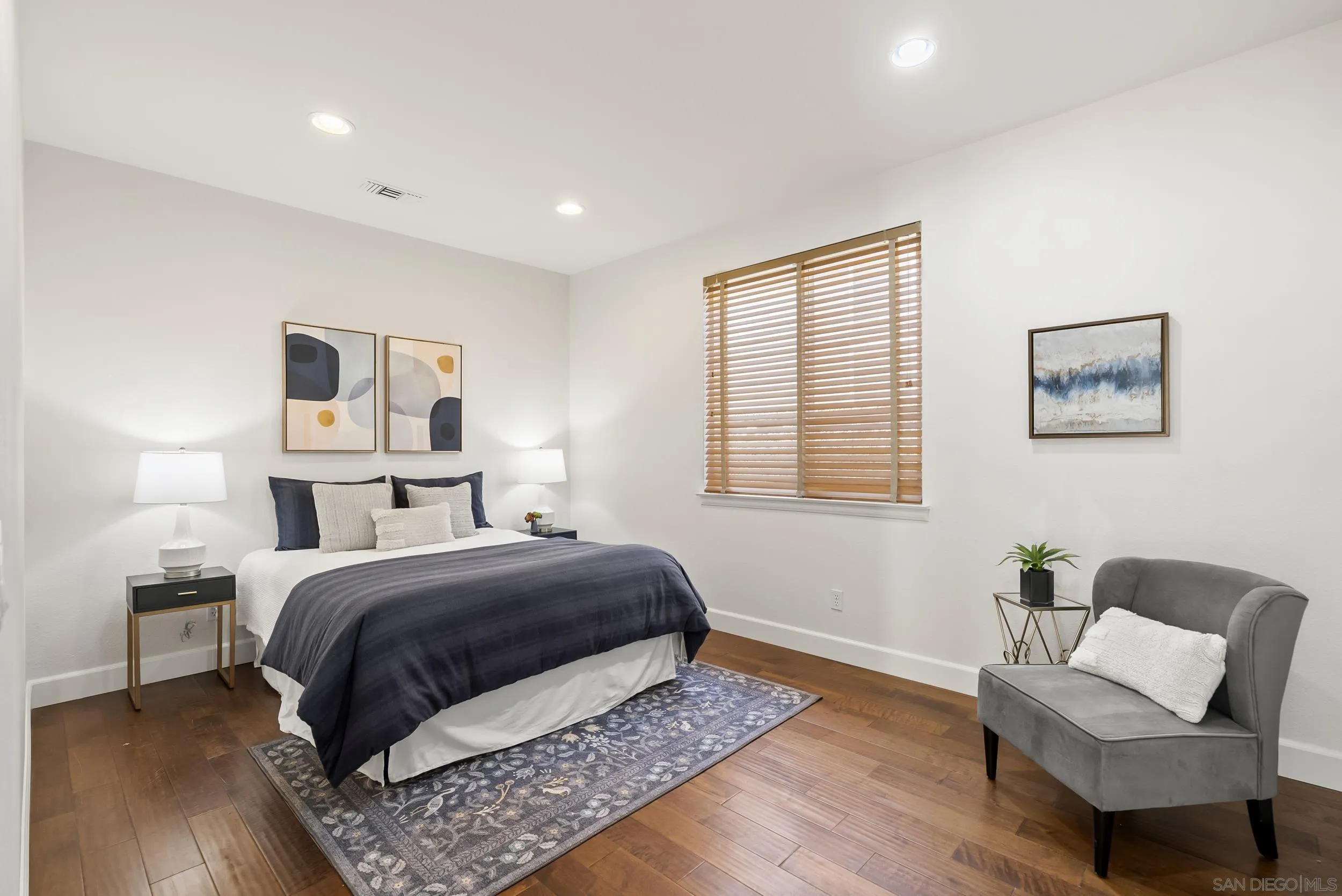 https://cdn.realtyfeed.com/cdn/127/260007526/67e66bcfb750c18ad34bafd1fc55fdf4.webp
