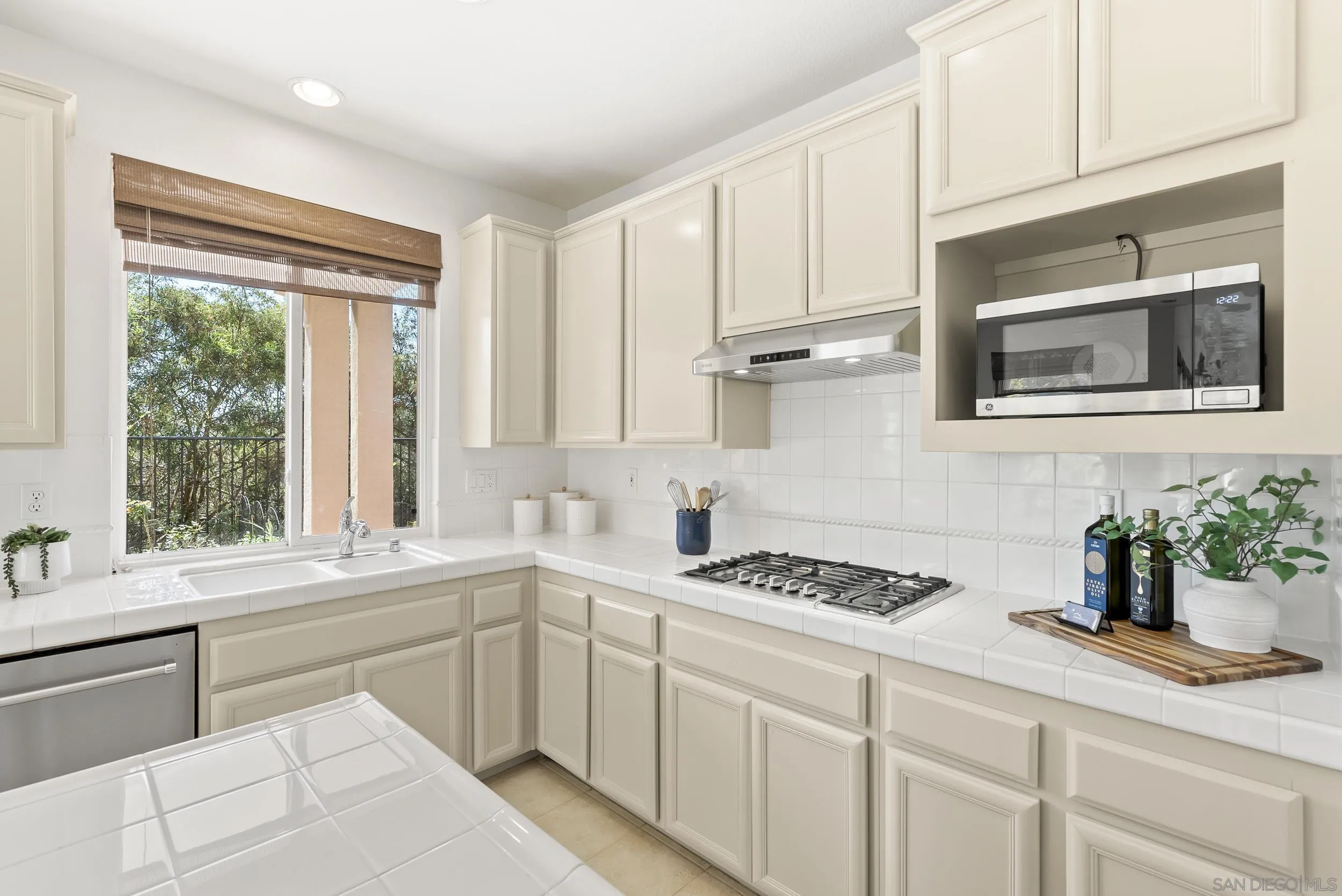 https://cdn.realtyfeed.com/cdn/127/260007526/a611a07c8302e3c82c38f59739d313c2.webp
