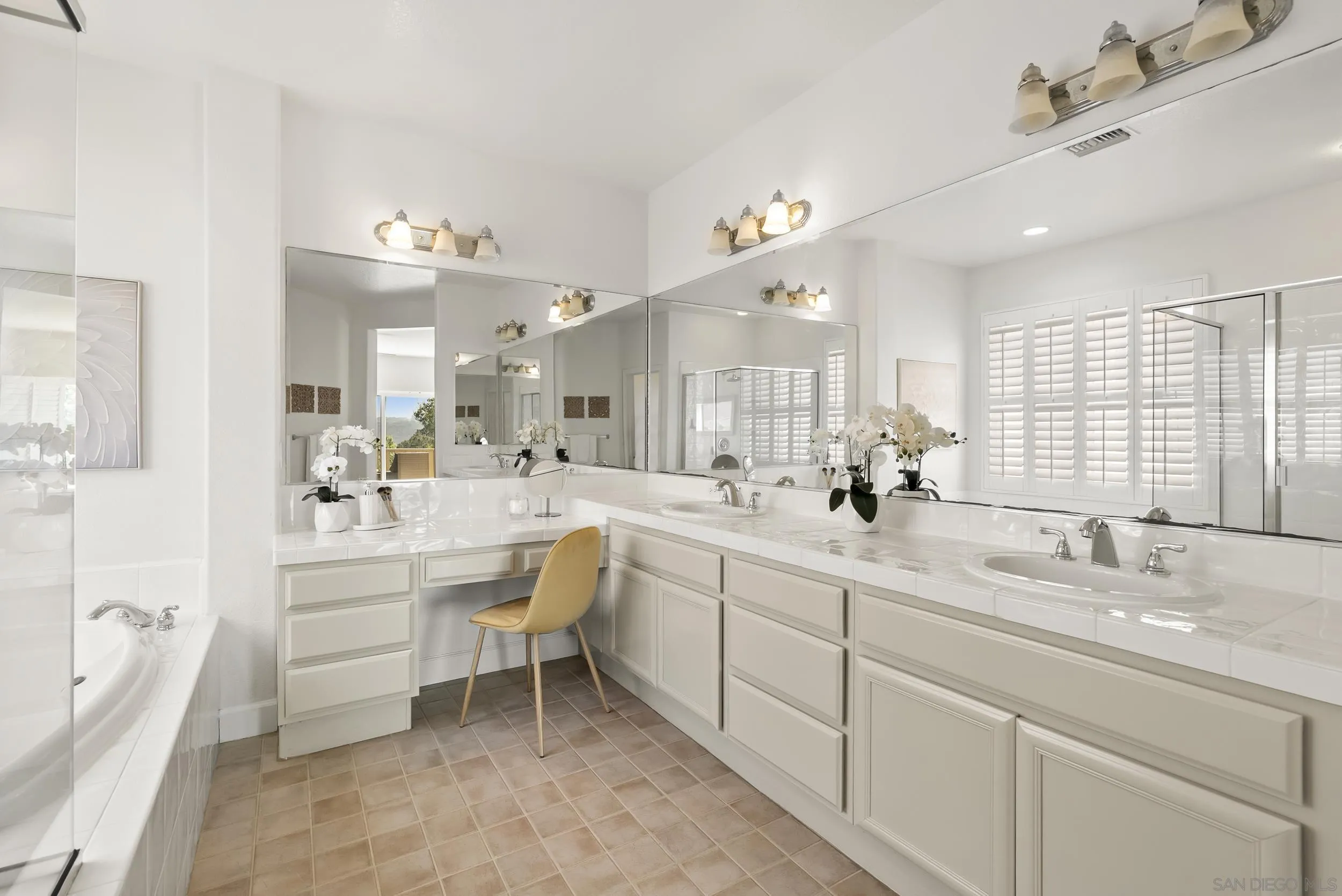 https://cdn.realtyfeed.com/cdn/127/260007526/c204e23da23078588a59ba5cda0da88d.webp