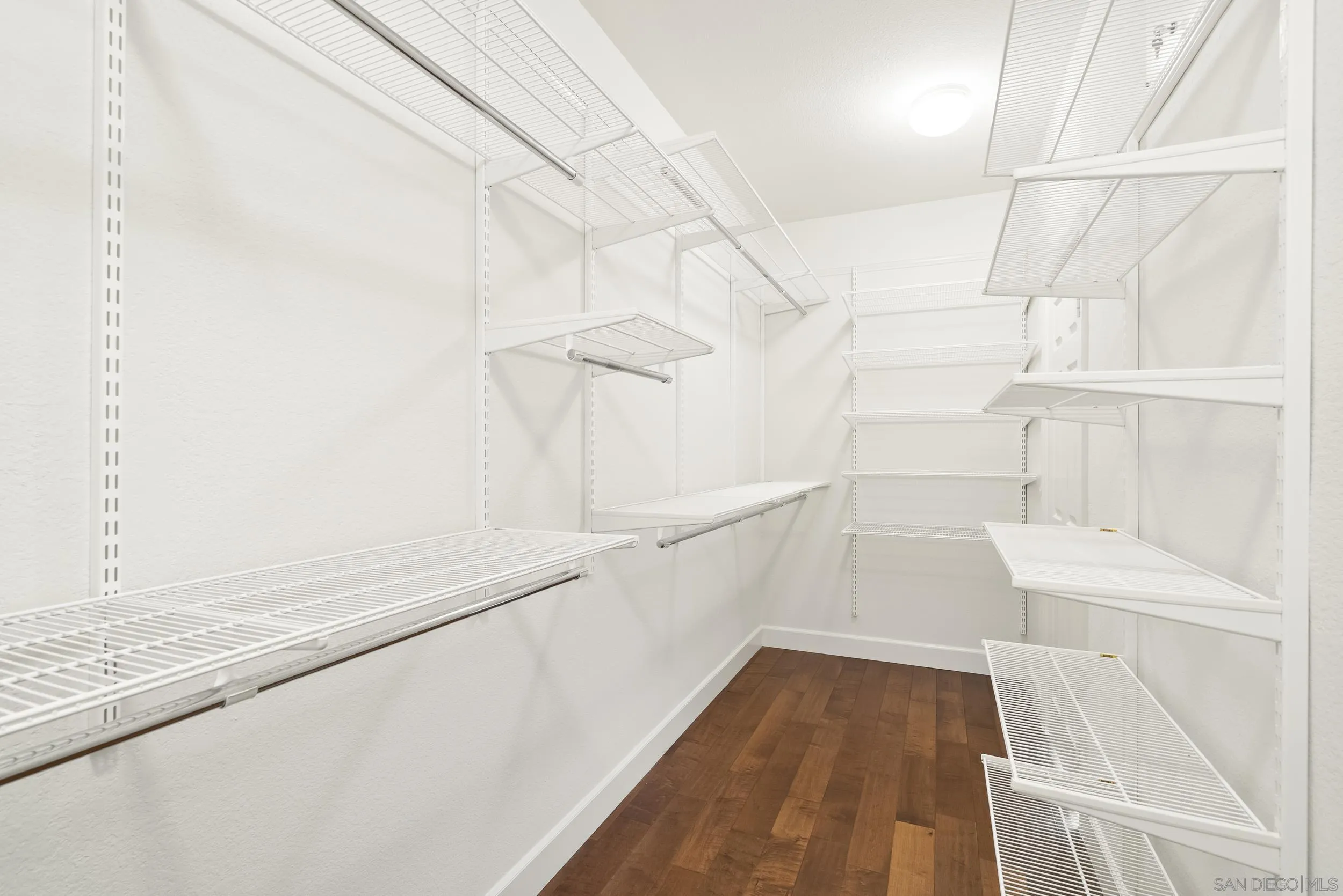 https://cdn.realtyfeed.com/cdn/127/260007526/c744653c319b63340be23e98c7aba5c9.webp