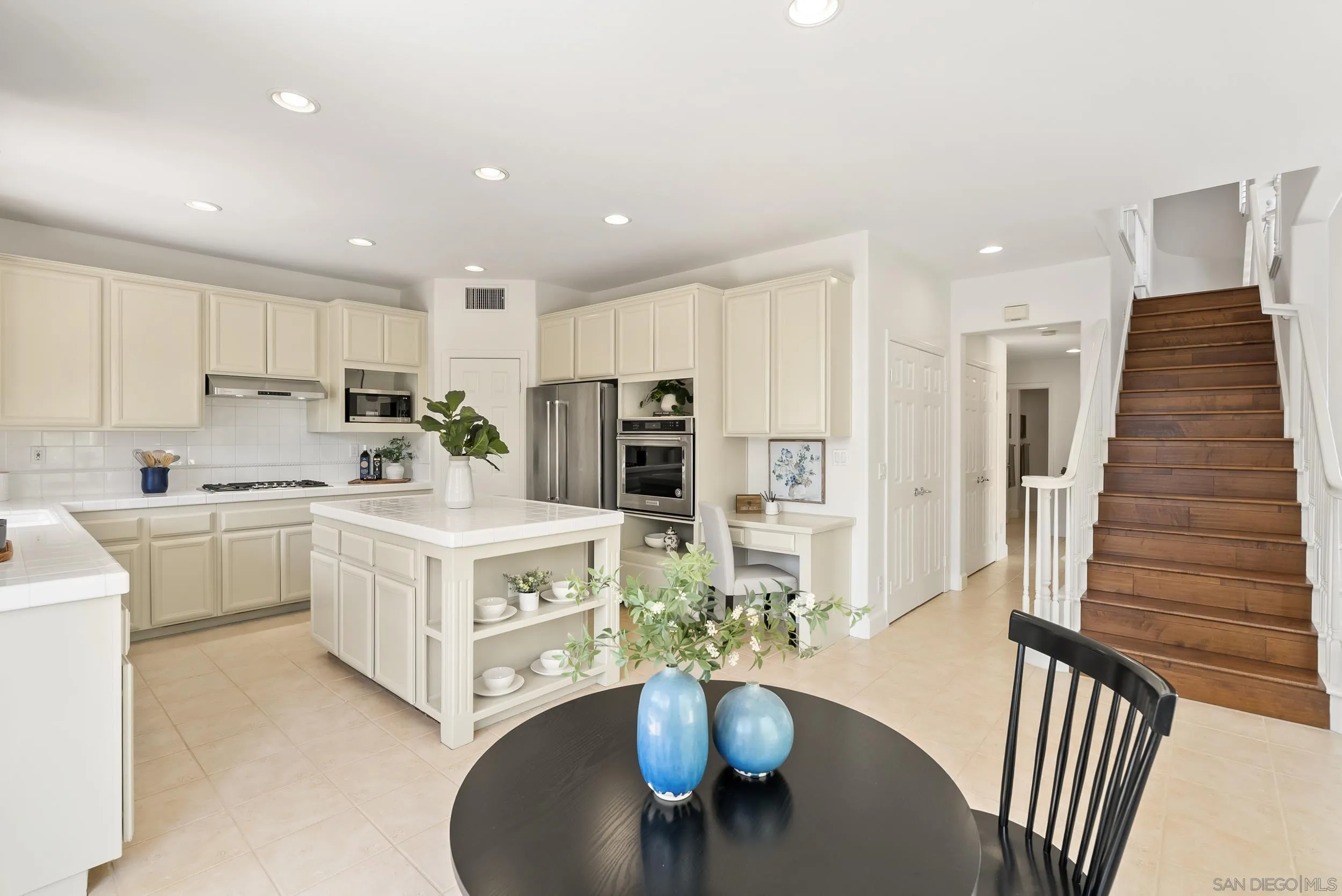 https://cdn.realtyfeed.com/cdn/127/260007526/da444ba37d23830322e385251d0ff7e8.webp