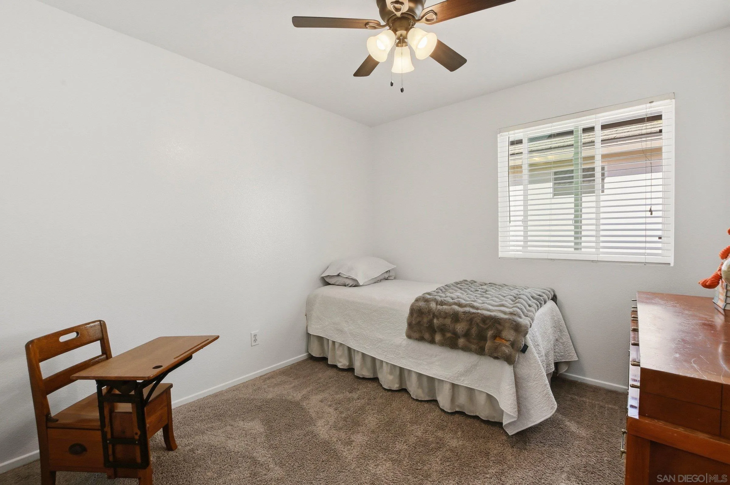 https://cdn.realtyfeed.com/cdn/127/260007532/23e608c5db884b6e3ff95b20d741c2b2.webp