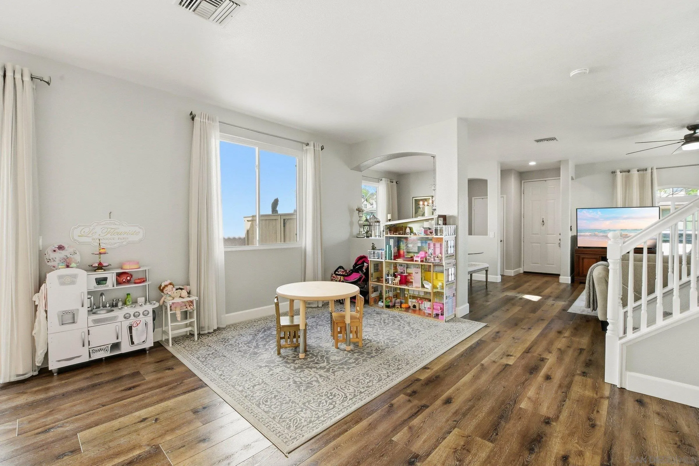 https://cdn.realtyfeed.com/cdn/127/260007532/d02d4321ad7b17a5b429d16f450c7b2b.webp