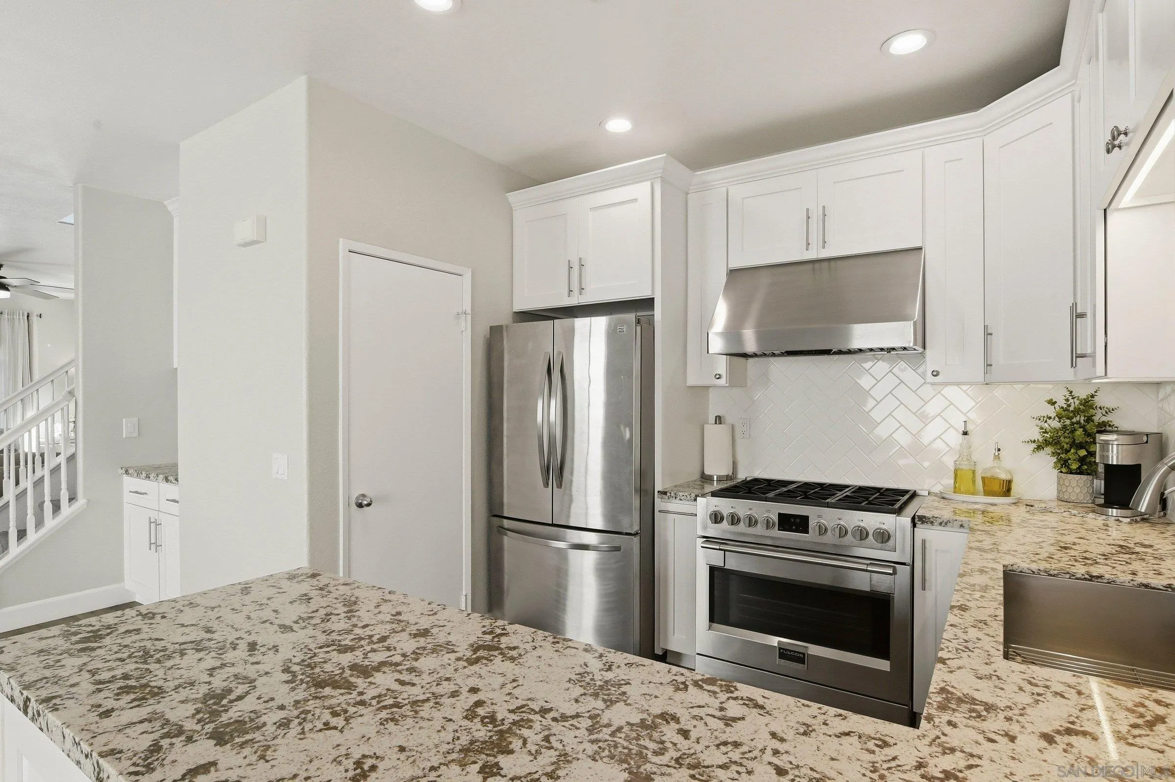 https://cdn.realtyfeed.com/cdn/127/260007532/d8f07914c4897222a91dc4071c76ed70.webp