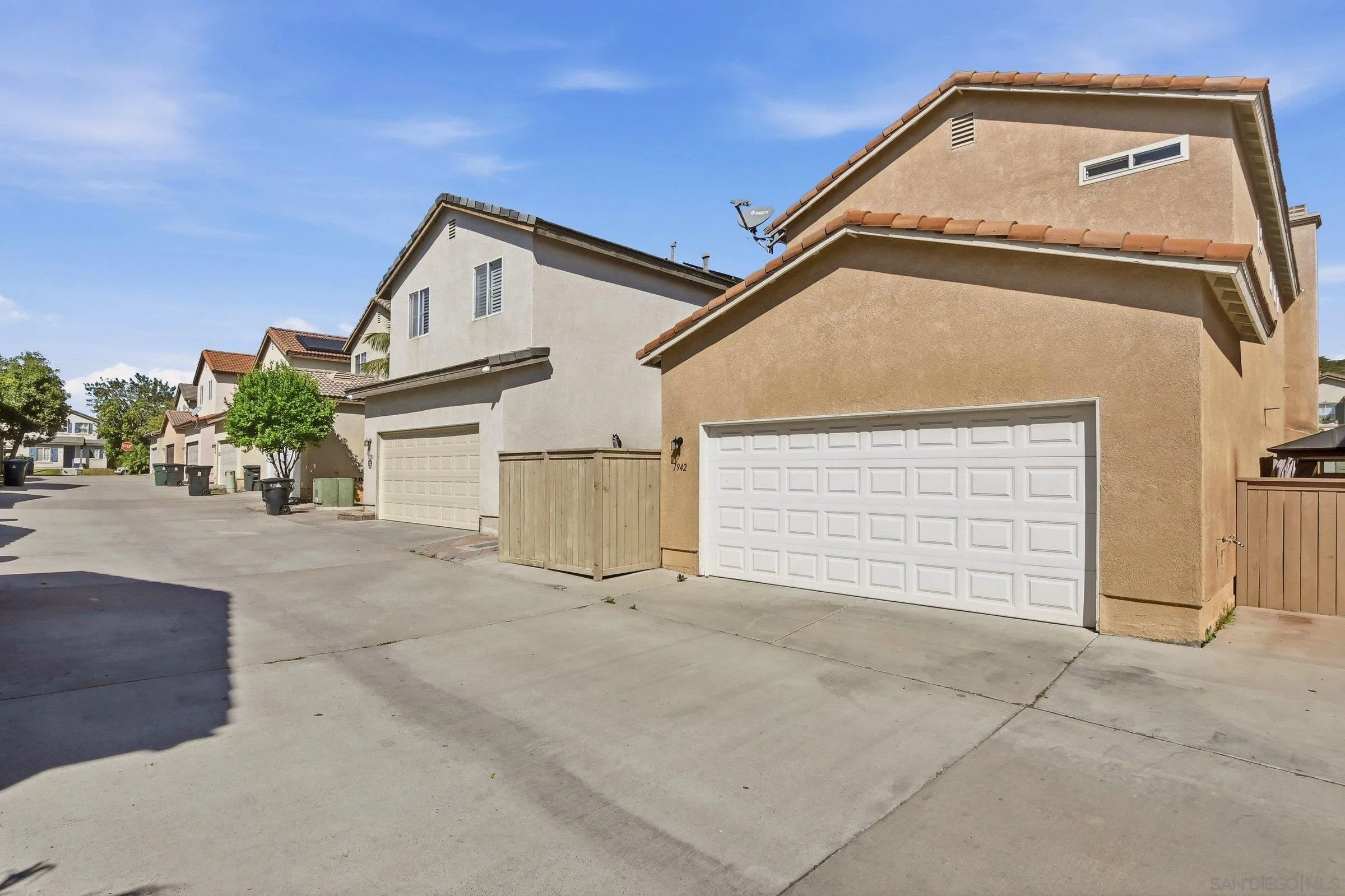 https://cdn.realtyfeed.com/cdn/127/260007532/e27261ffd9f466778eb3dc8c601c670a.webp
