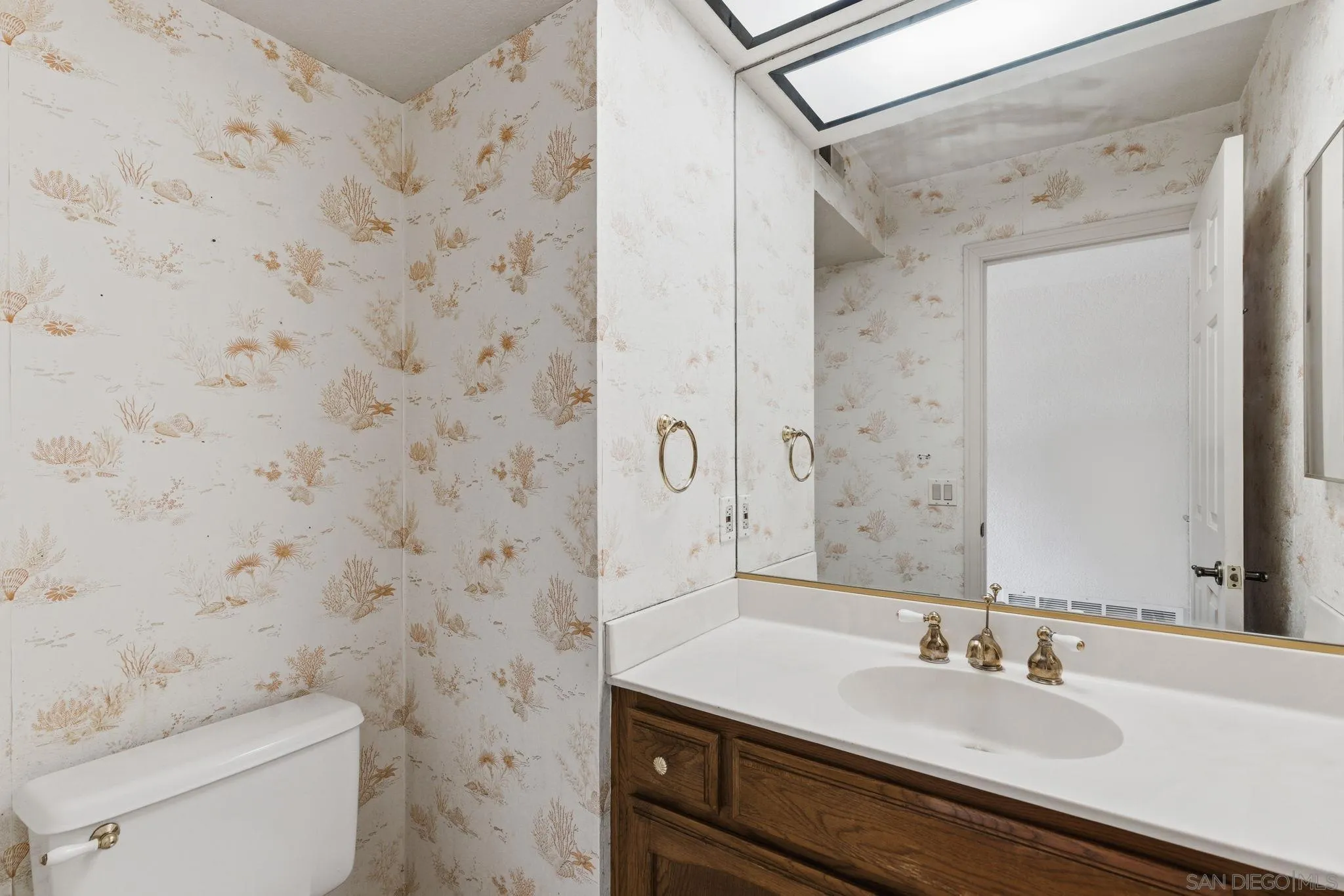 https://cdn.realtyfeed.com/cdn/127/260007537/6e8297e1254cfcc838a60dcbae6c0771.webp