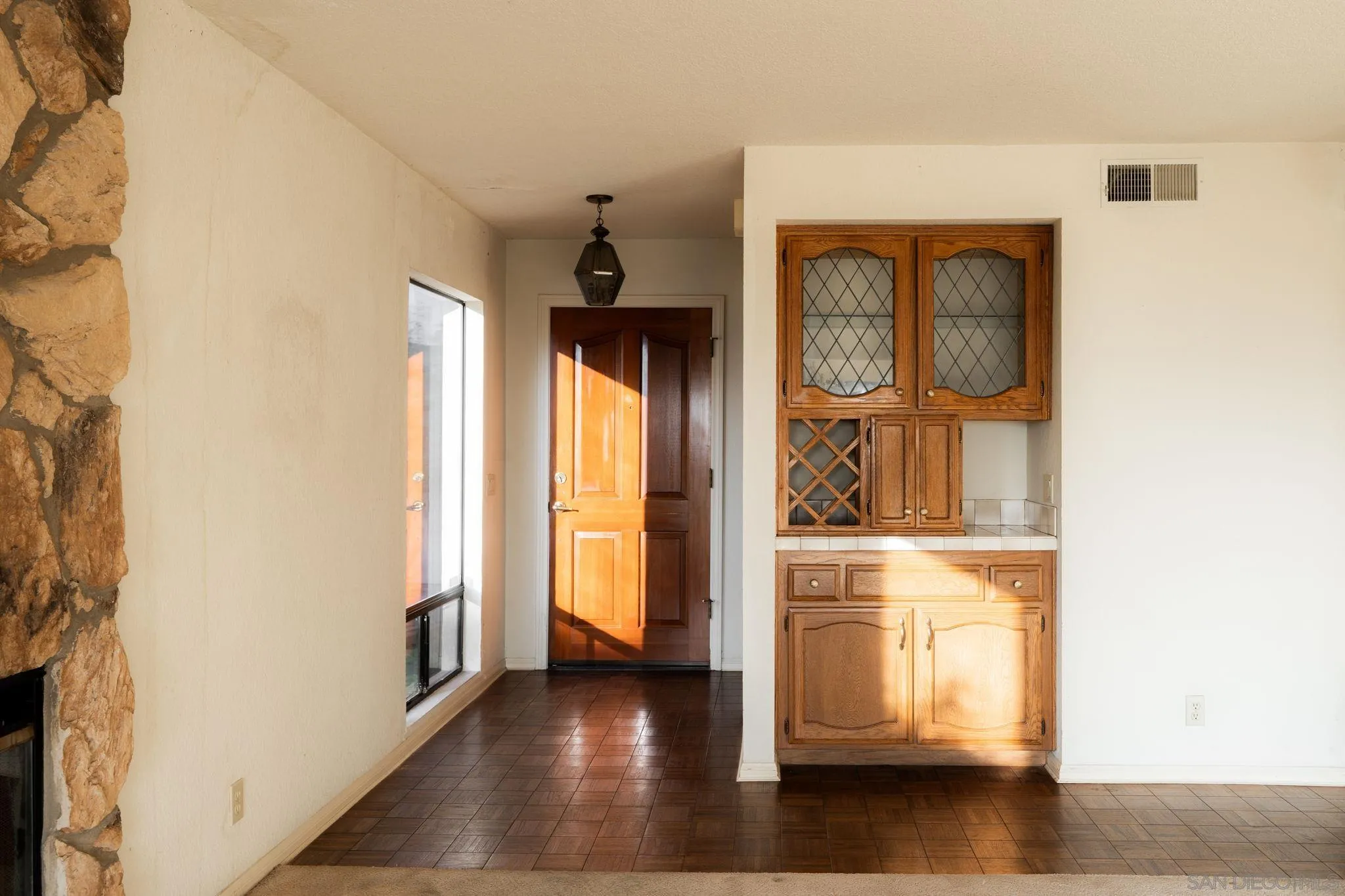 https://cdn.realtyfeed.com/cdn/127/260007537/df1ed9af40b46929fe014081815b2a90.webp