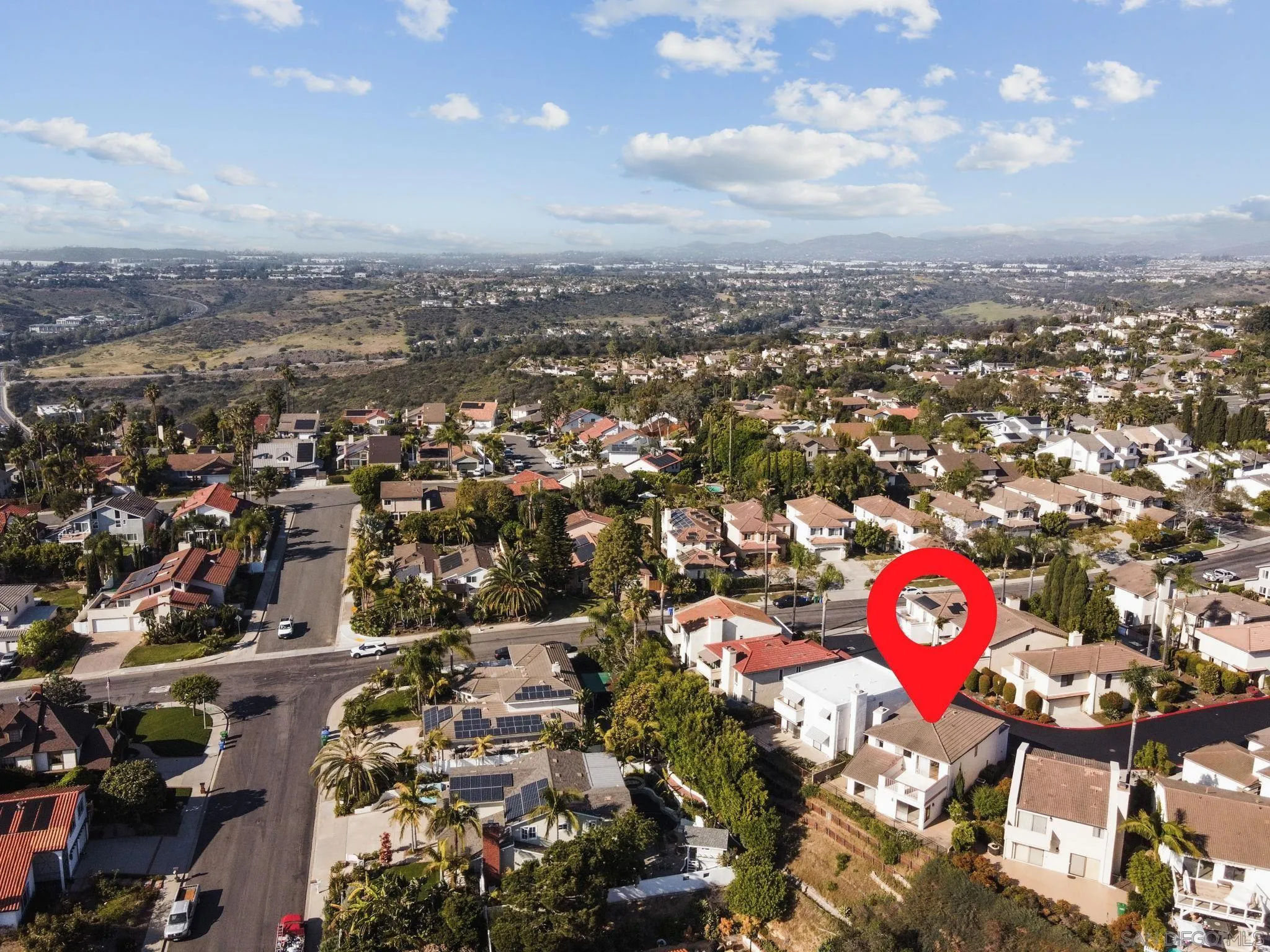 https://cdn.realtyfeed.com/cdn/127/260007537/e326efe8fb7d6a6400060ca663753c94.webp