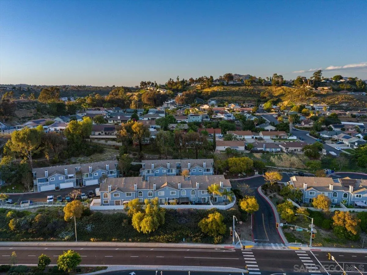 https://cdn.realtyfeed.com/cdn/127/260007542/e91436c1f7717e94a2505c230ca4c7ee.webp