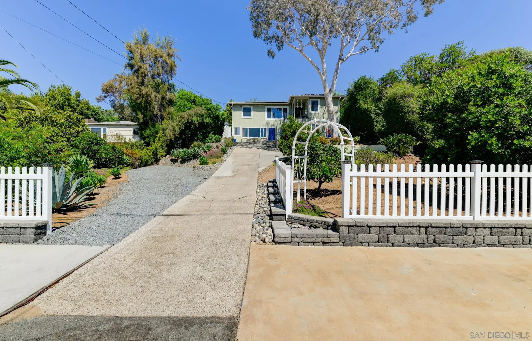 https://cdn.realtyfeed.com/cdn/127/260007543/0f4edafd59c203b2f95d597a24aafc07.webp