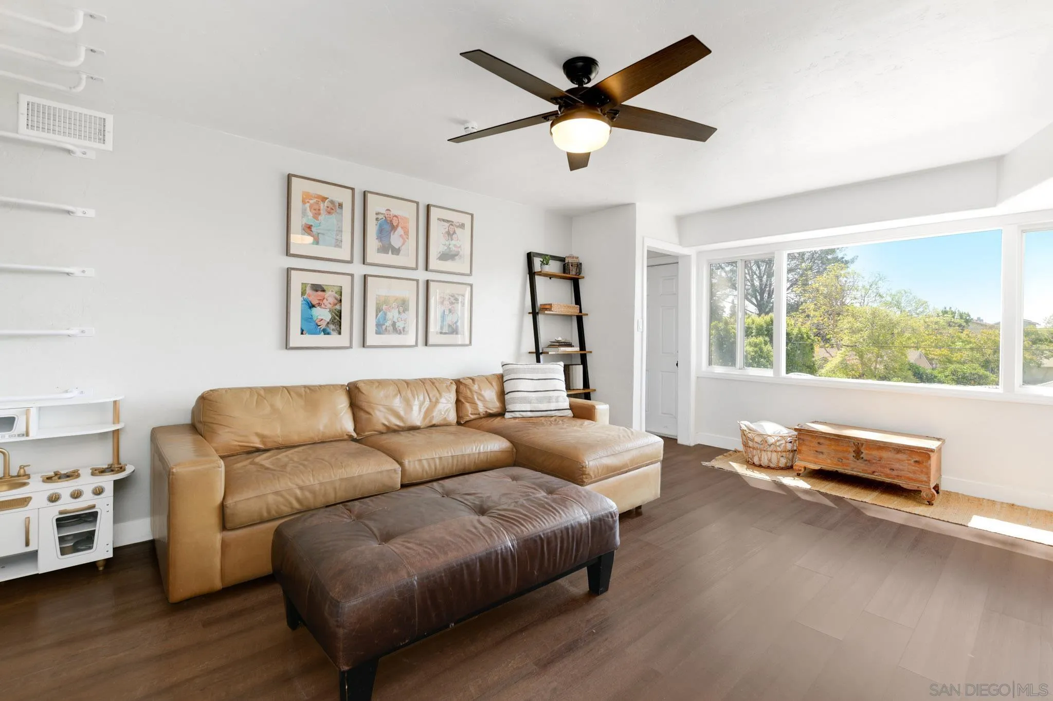 https://cdn.realtyfeed.com/cdn/127/260007543/39670706cee28f5ae92a9d9a8be03b1b.webp