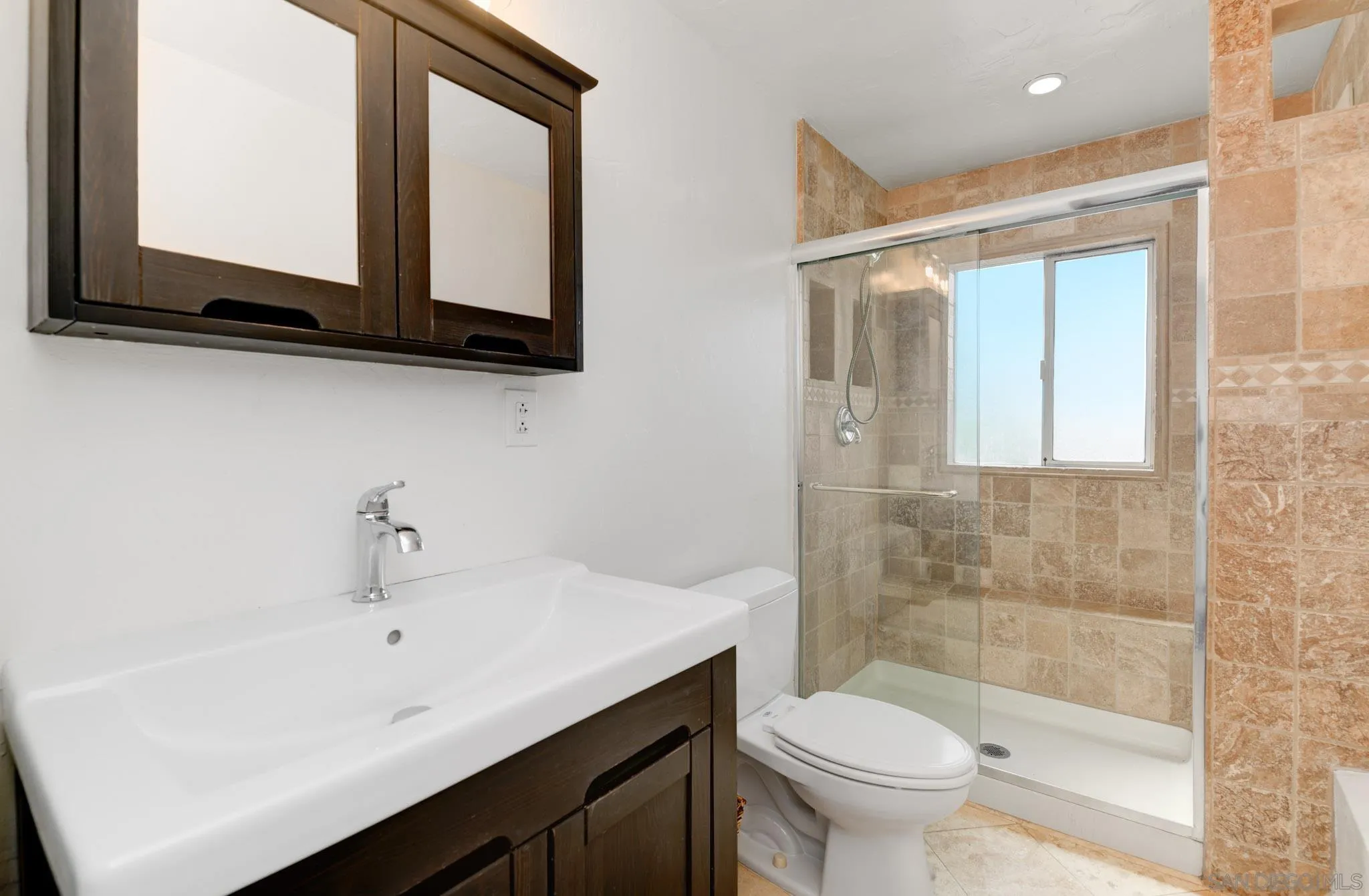 https://cdn.realtyfeed.com/cdn/127/260007543/5fe05787585eebcfbe19a4c5bd6b3359.webp