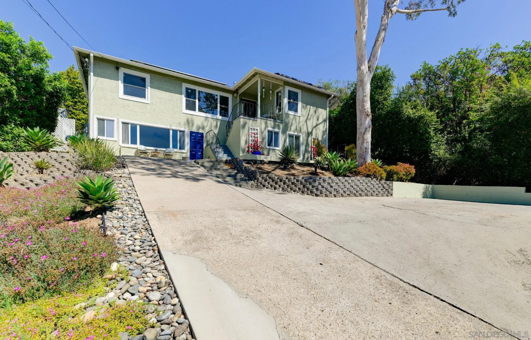 https://cdn.realtyfeed.com/cdn/127/260007543/86c116e39925a4ab0df984c175947709.webp