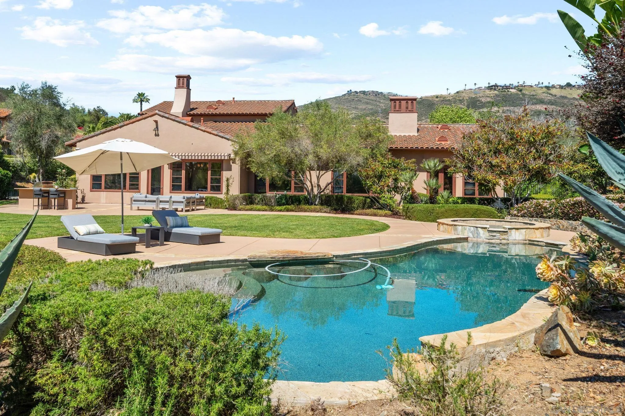 https://cdn.realtyfeed.com/cdn/127/260007547/021f48a6834bb01d1ce322aca203a97a.webp