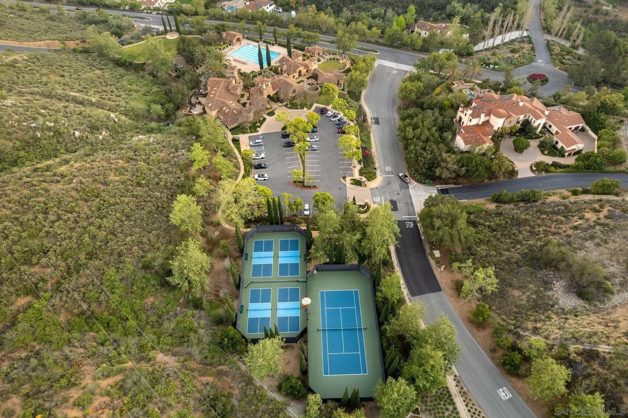 https://cdn.realtyfeed.com/cdn/127/260007547/61a419d7146253e7a5e77798957ce796.webp