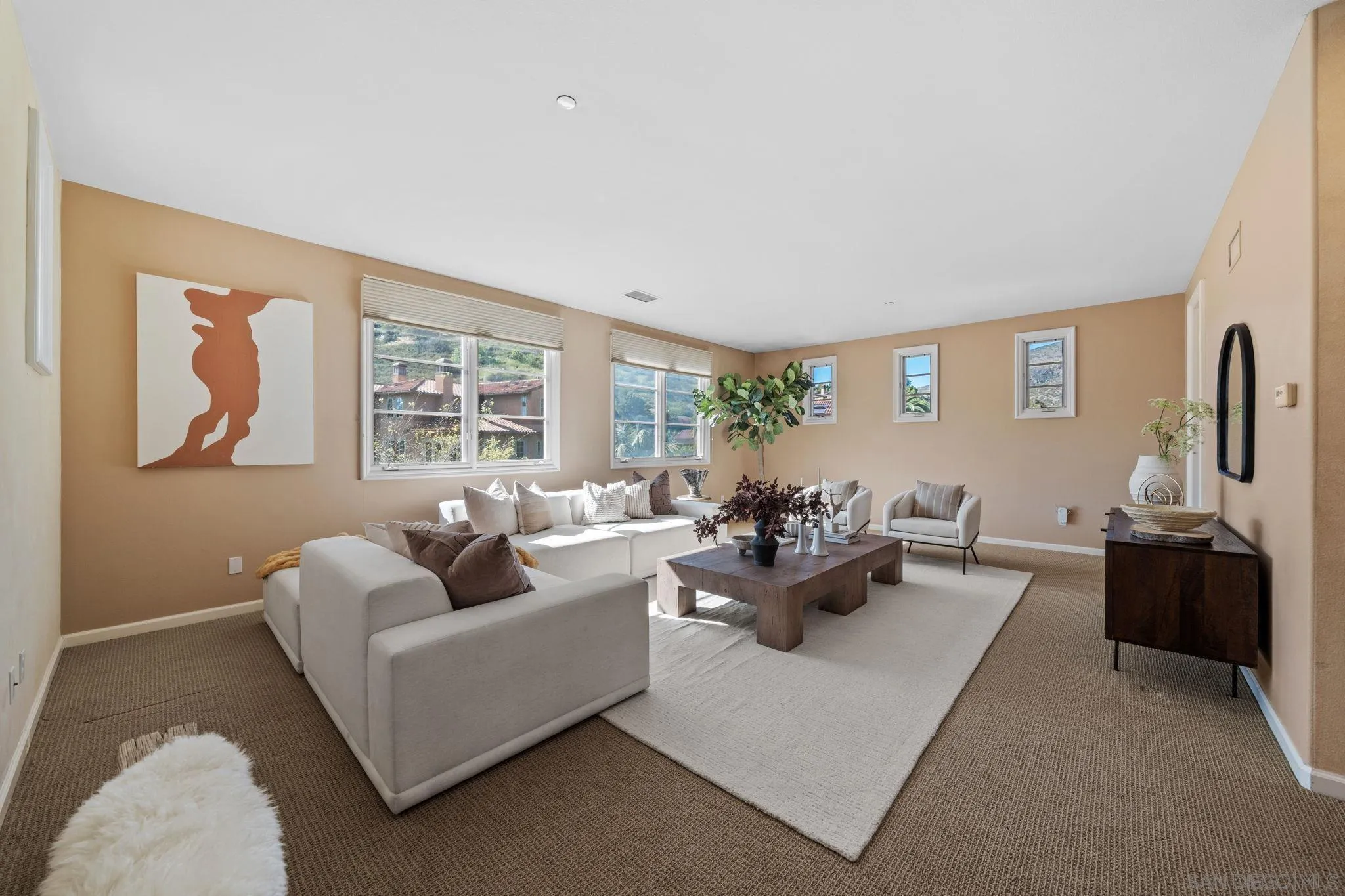 https://cdn.realtyfeed.com/cdn/127/260007547/ee742e3691952e5ed1ee2f4399a6c17d.webp