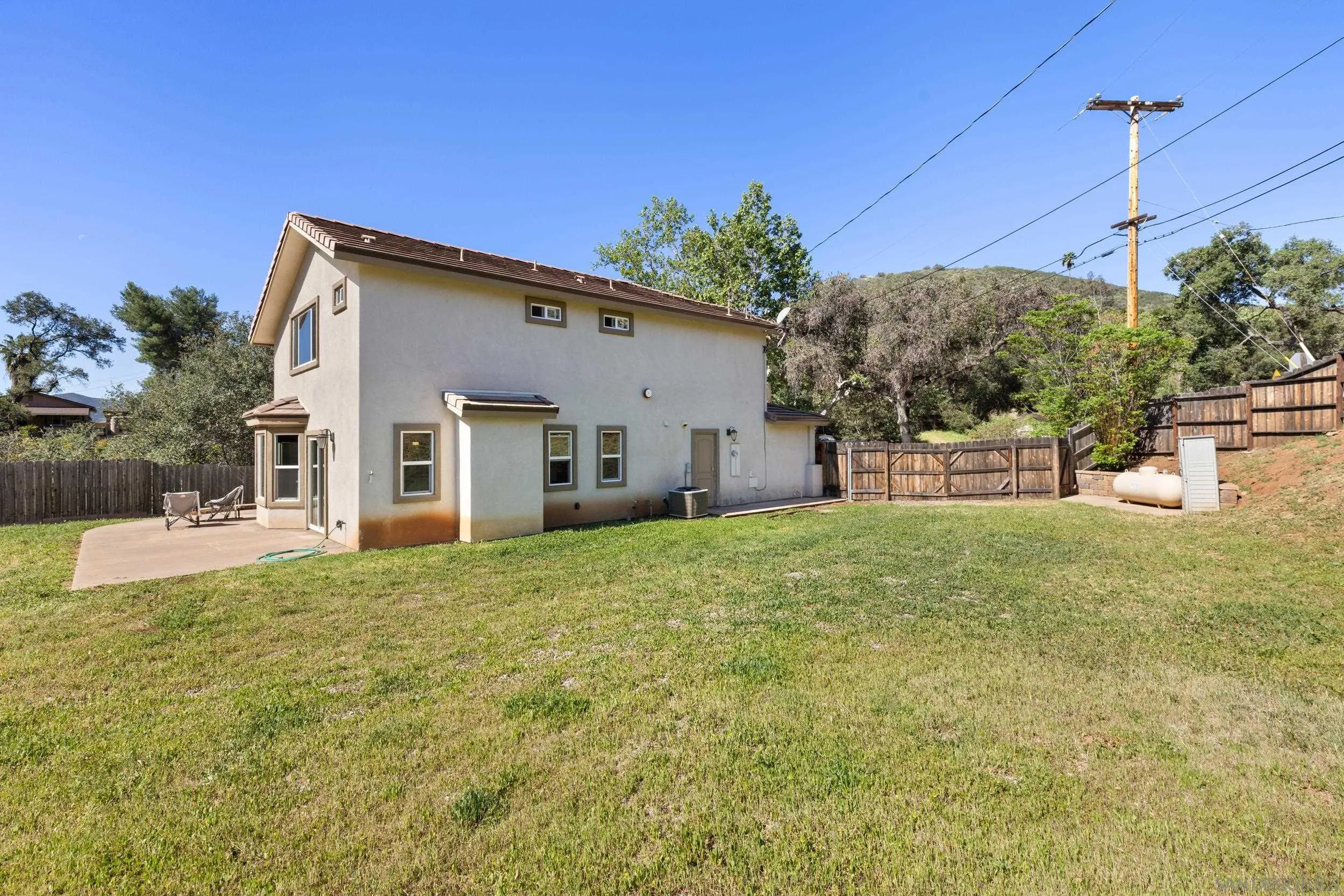 https://cdn.realtyfeed.com/cdn/127/260007548/35e645f605d5e098916e42739d23462e.webp