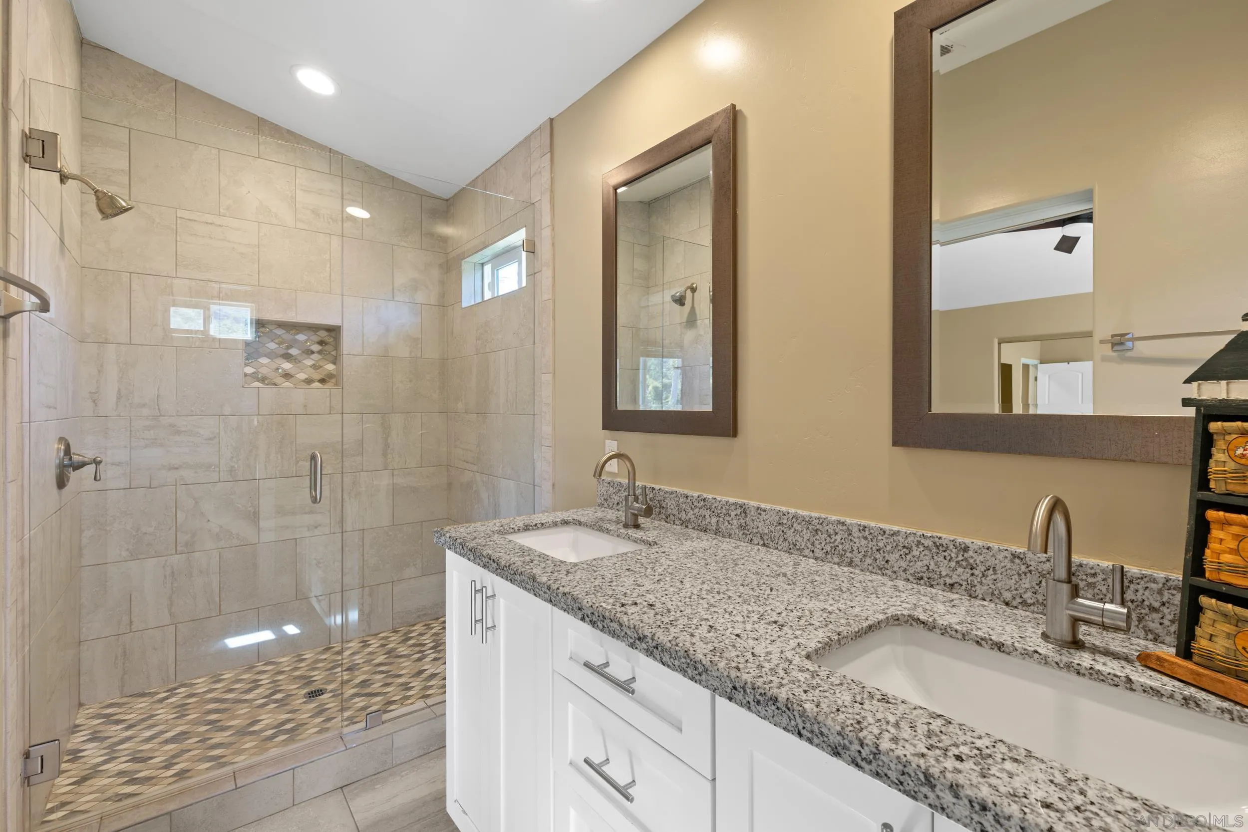 https://cdn.realtyfeed.com/cdn/127/260007548/8789a07ff8549629694425abd7d4c62b.webp