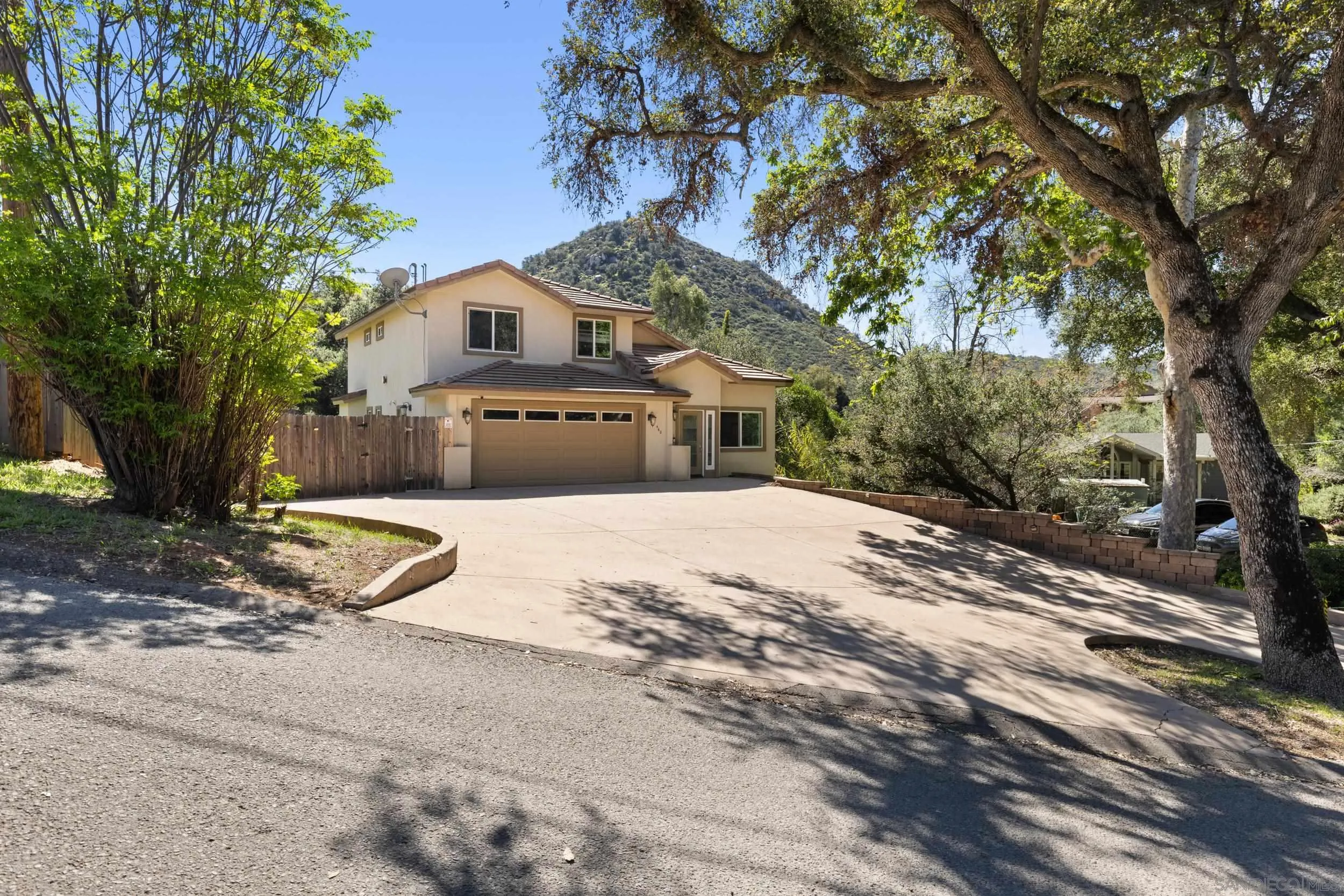https://cdn.realtyfeed.com/cdn/127/260007548/8f994292824961123037ebd234b762e7.webp