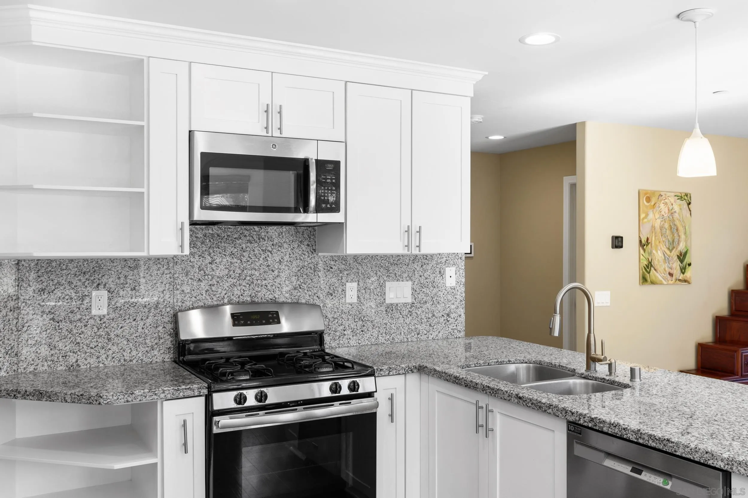 https://cdn.realtyfeed.com/cdn/127/260007548/fd7c69a1cbe2130109bbb1c685371957.webp