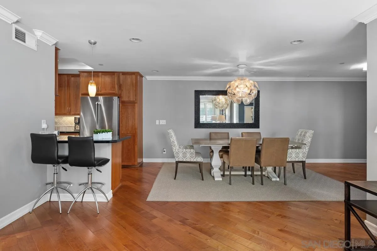 https://cdn.realtyfeed.com/cdn/127/260007549/e6de5ac0362dfd4a8296e48e23bba853.webp