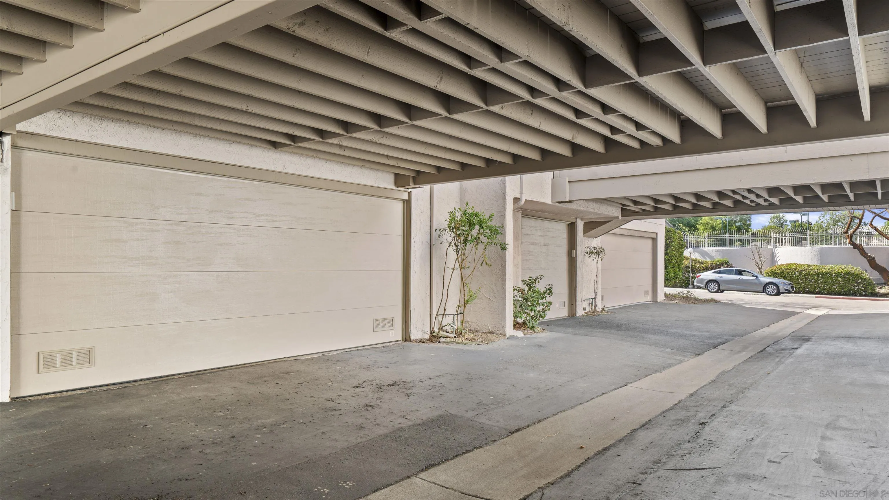 Photo #33: 260007551 Listing: Photo #33