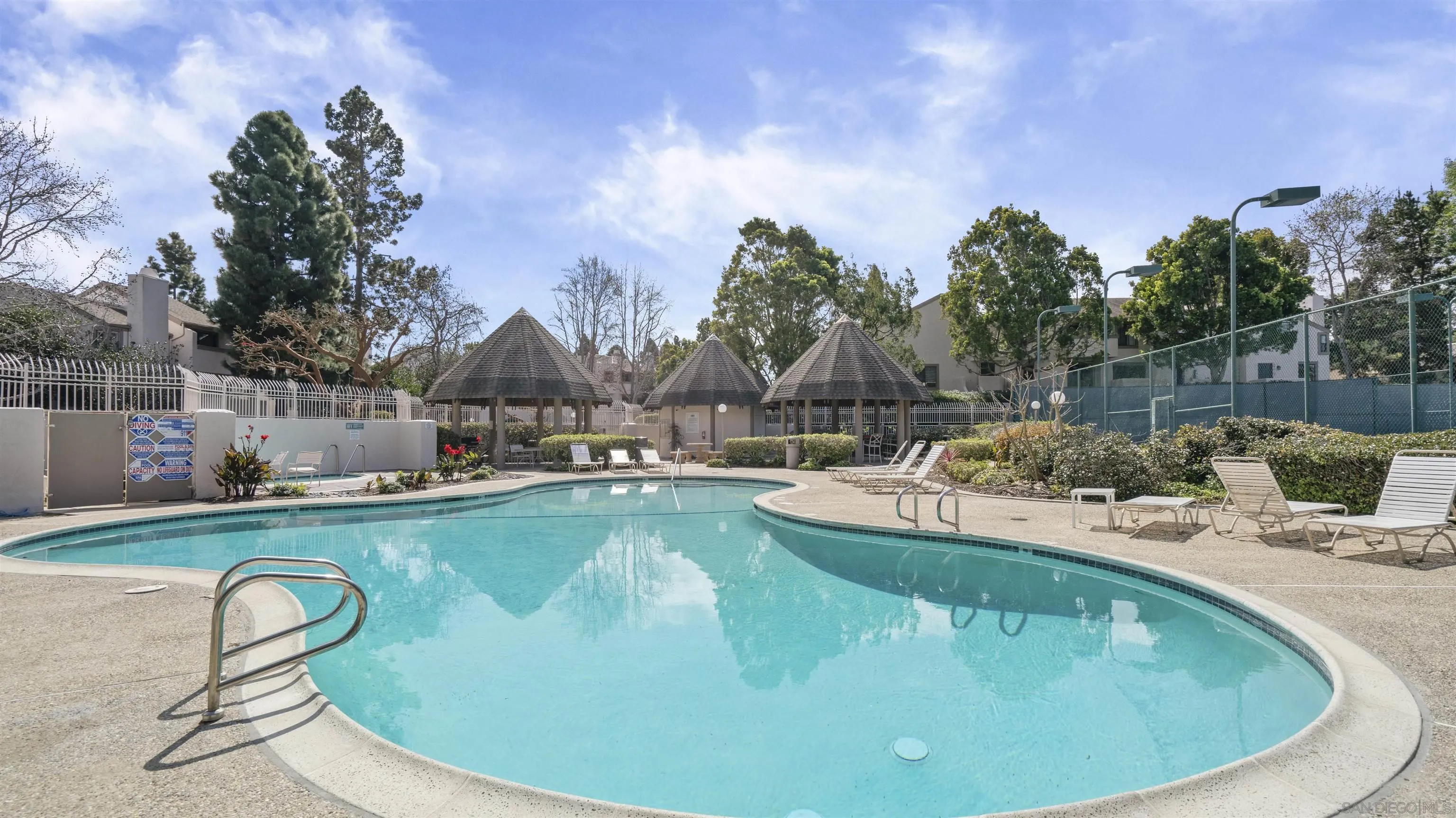 Photo #3: 260007551 Listing: Photo #3