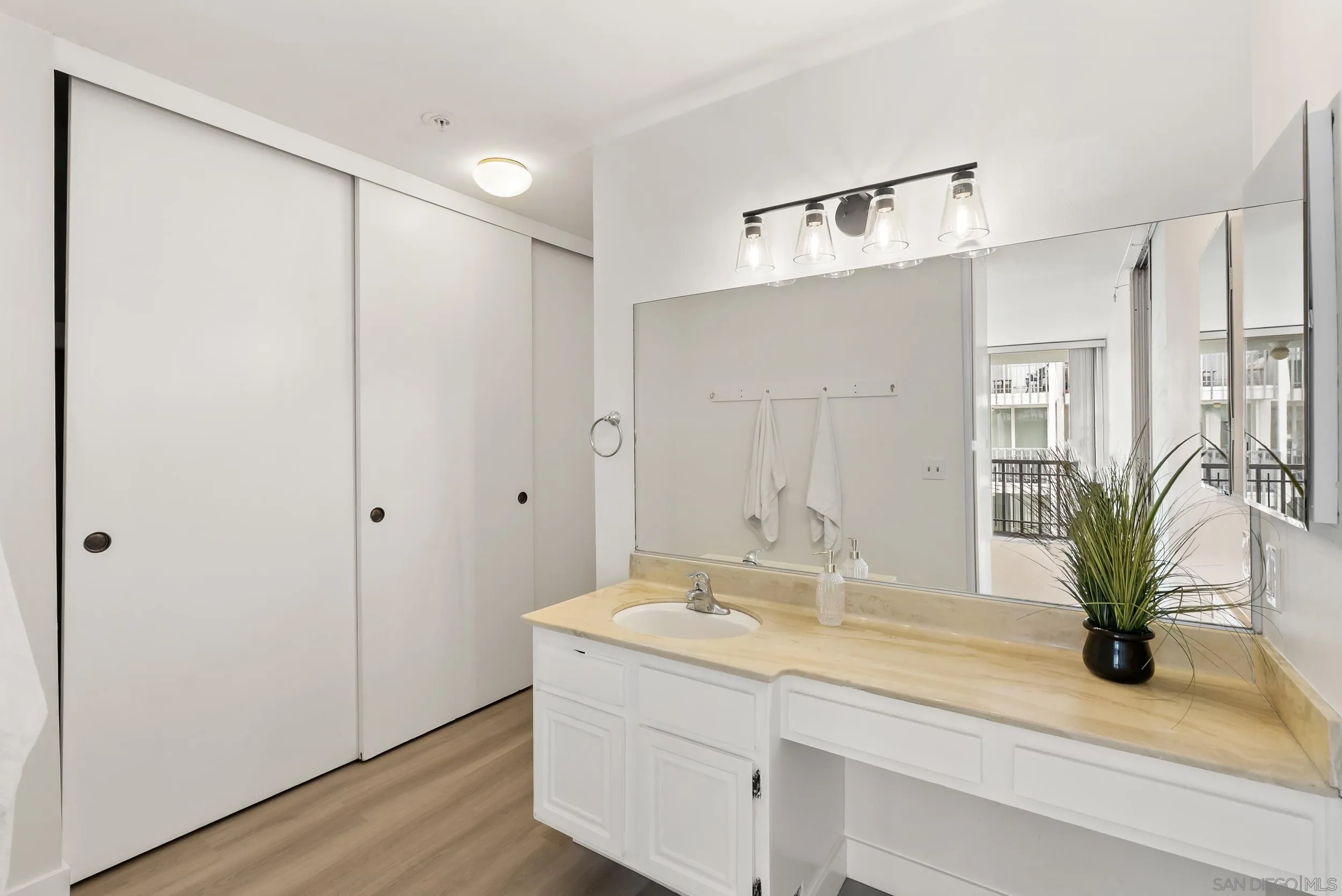 Photo #17: 260007552 Listing: Photo #17