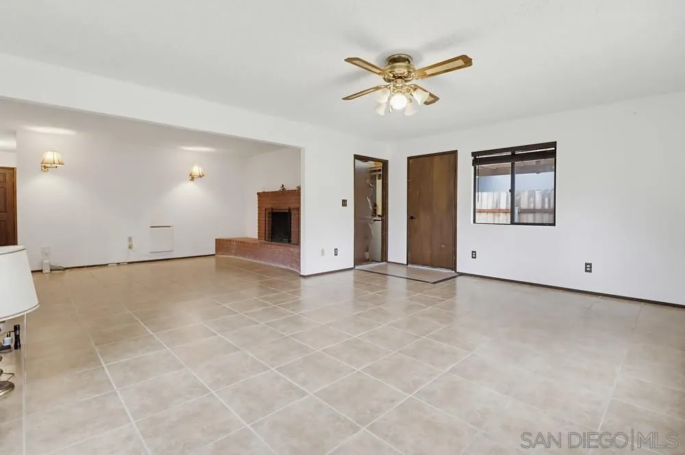 https://cdn.realtyfeed.com/cdn/127/260007557/32610a921e32e28e670a5ecce0baa16c.webp