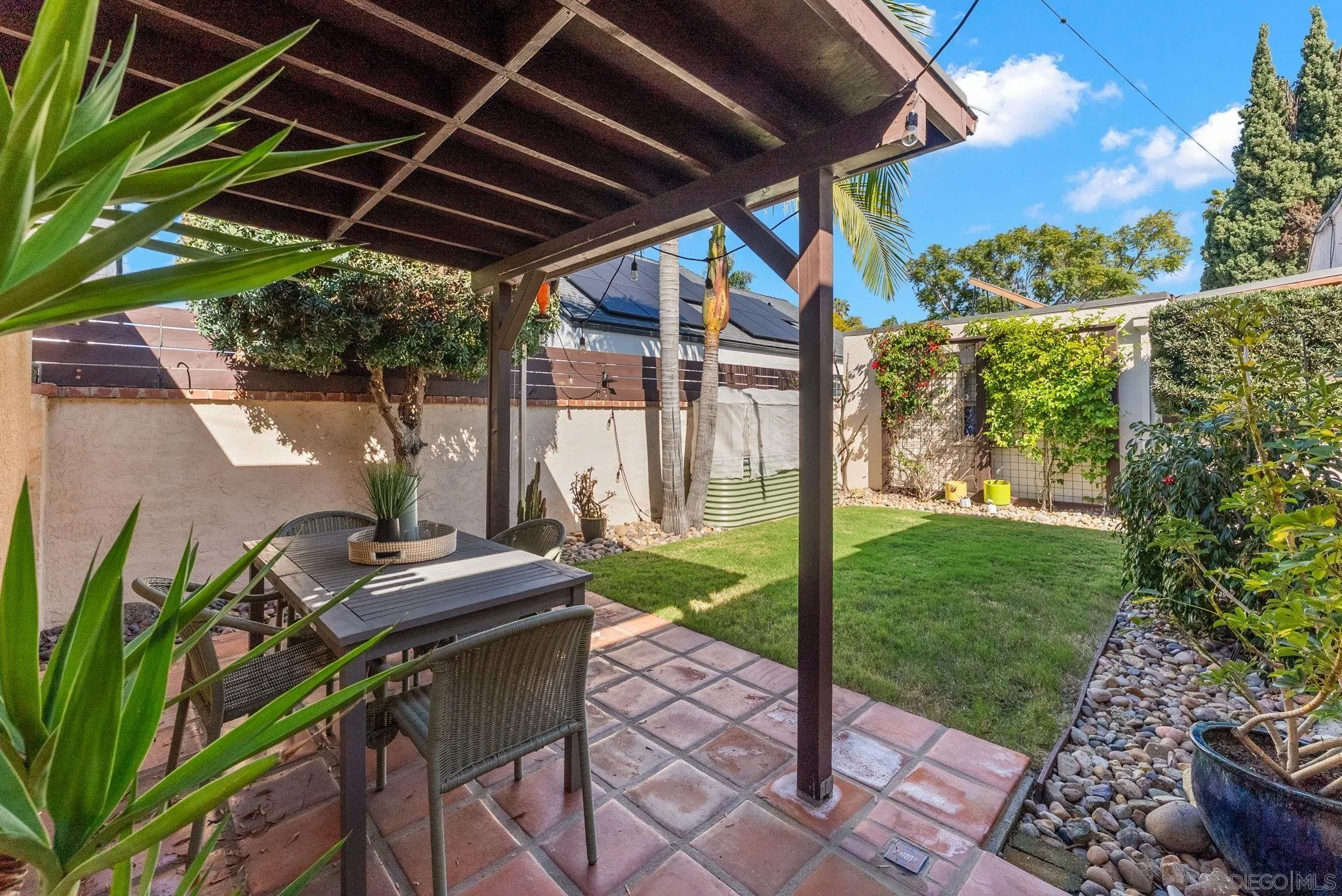 https://cdn.realtyfeed.com/cdn/127/260007558/1996c1c6ffc8a25387417f7e7306dfa1.webp