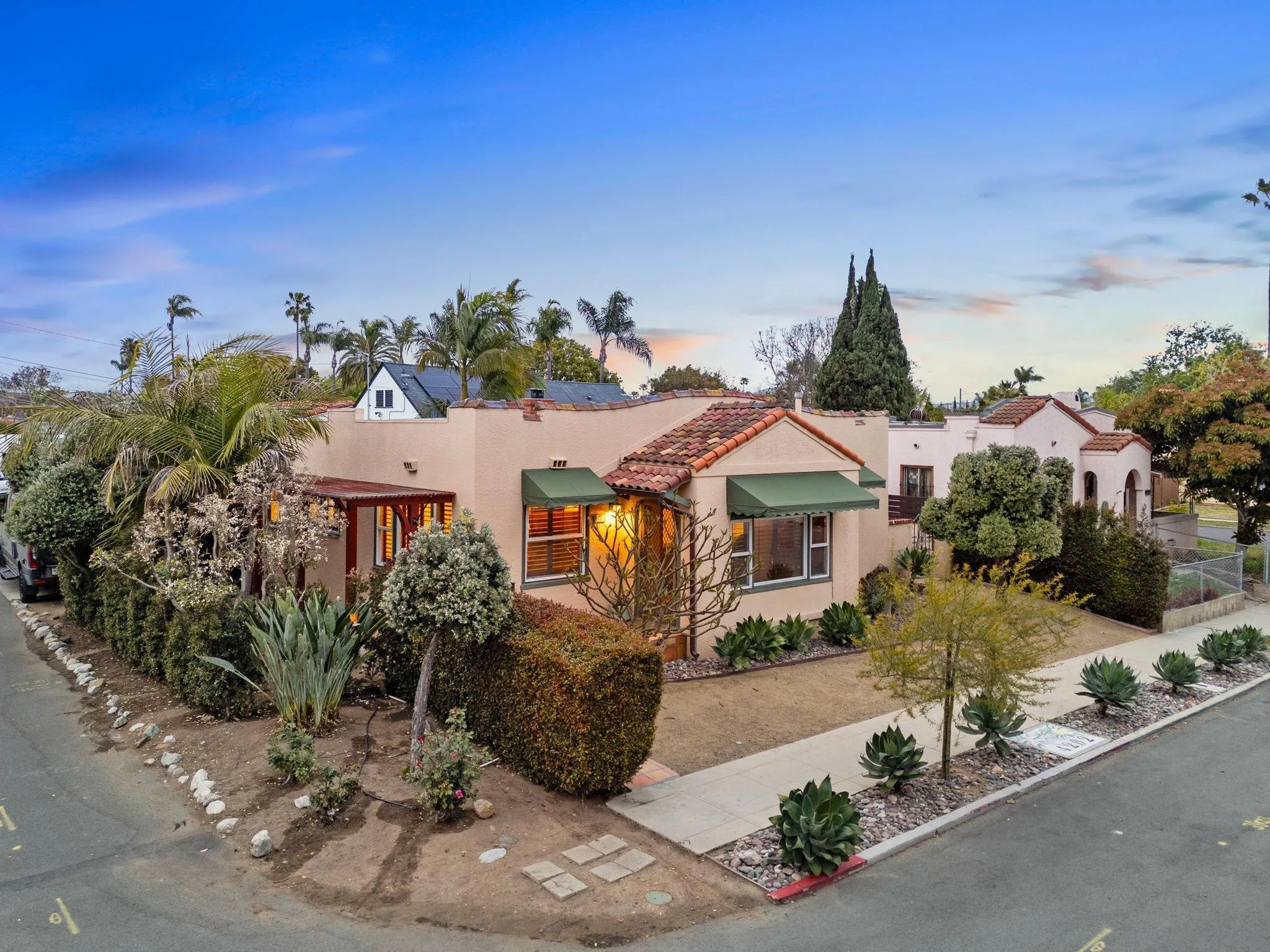 https://cdn.realtyfeed.com/cdn/127/260007558/806980f13bfecc144781b0dd94476569.webp