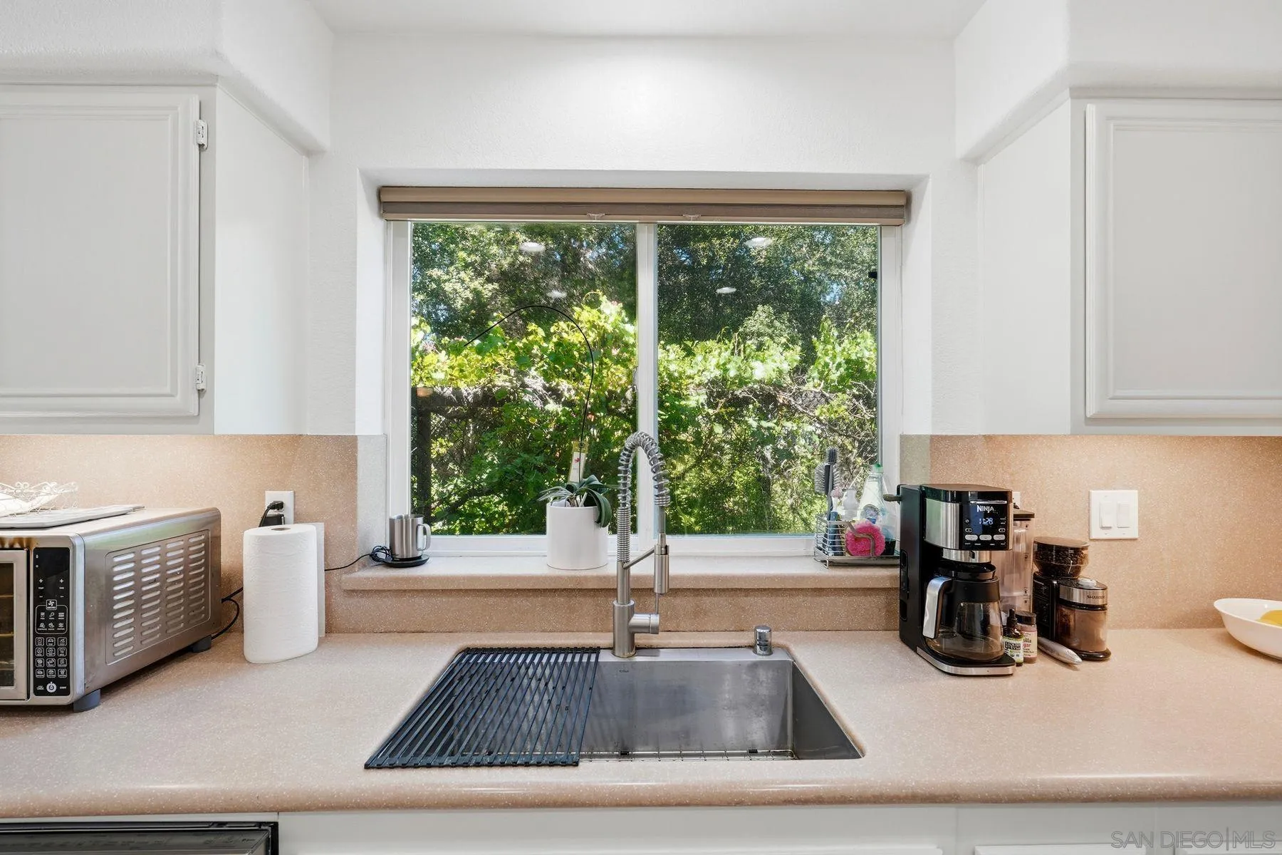 https://cdn.realtyfeed.com/cdn/127/260007562/1e7c26d83fa88e57c6699a292a9757d1.webp