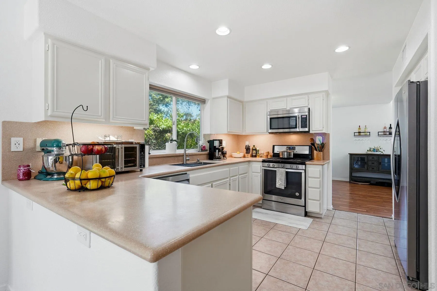 https://cdn.realtyfeed.com/cdn/127/260007562/efa417bda404c03f6357c4b0c2b86115.webp