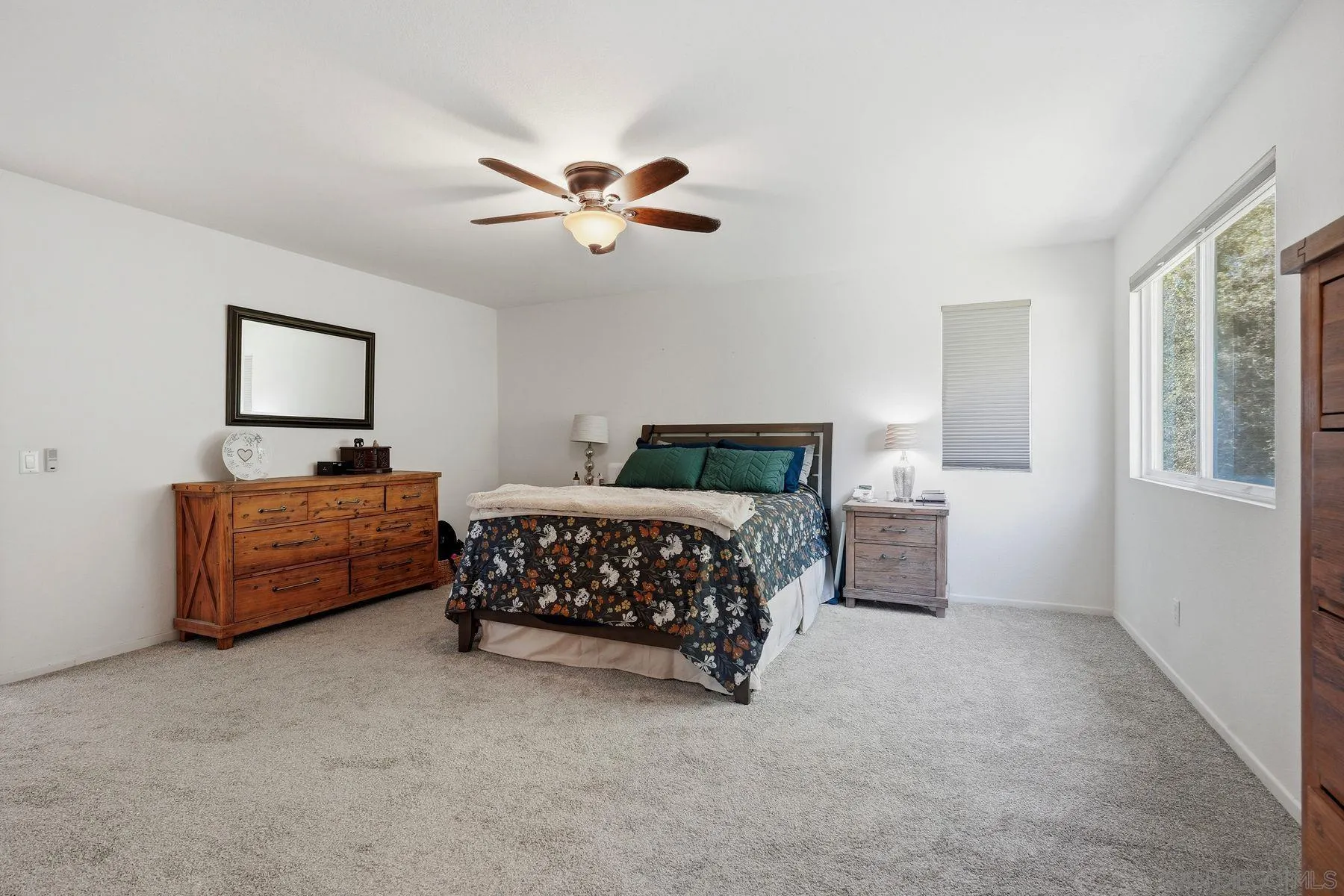 https://cdn.realtyfeed.com/cdn/127/260007562/f340b426cca89015d9f0d10546f4cb7a.webp