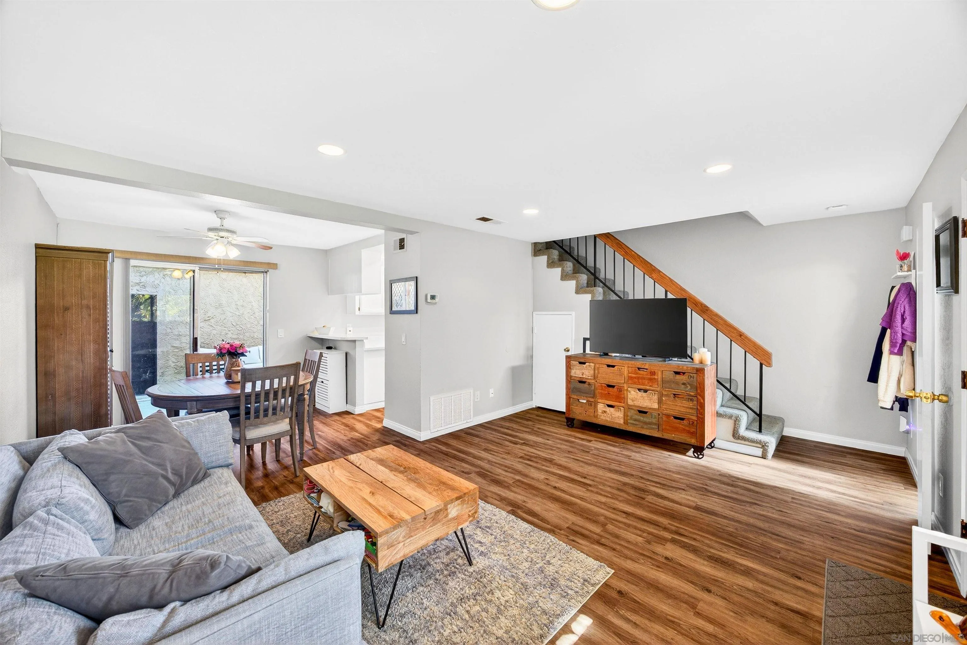 Photo #6: 260007563 Listing: Photo #6