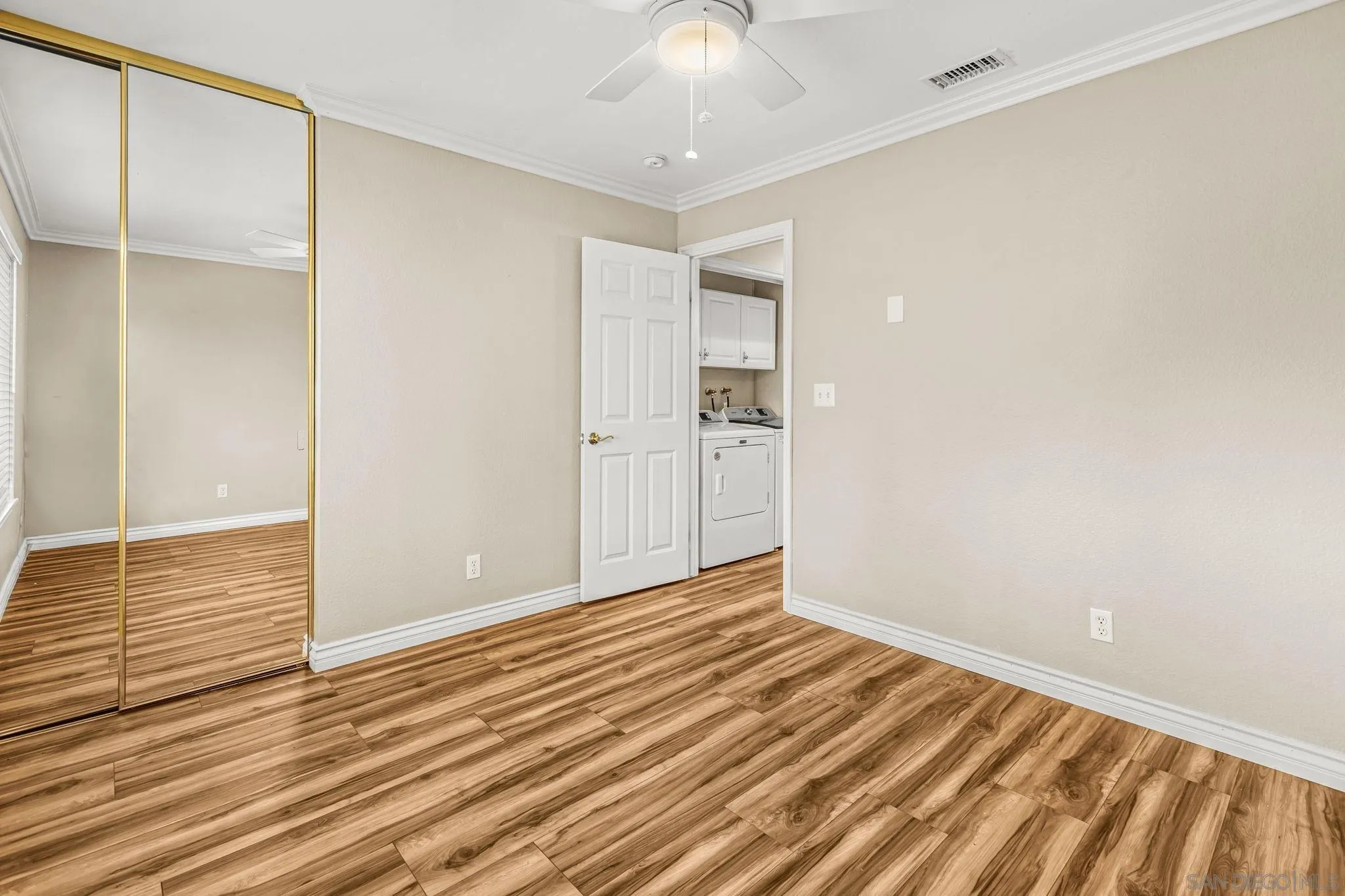 https://cdn.realtyfeed.com/cdn/127/260007565/13f92569f6e47a8f491eee56092f8e3c.webp