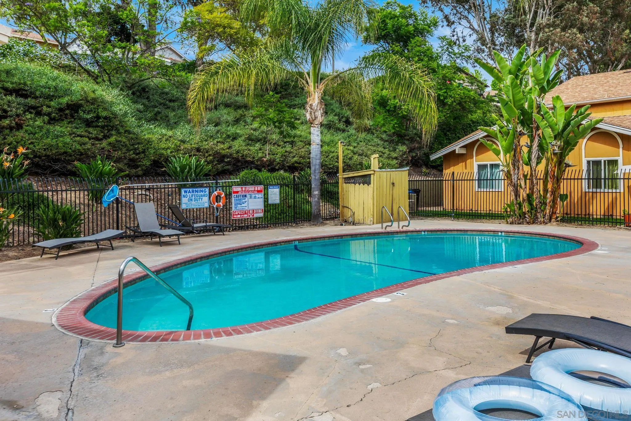 https://cdn.realtyfeed.com/cdn/127/260007565/a8438b6b70f48066373a3920bea59ff1.webp